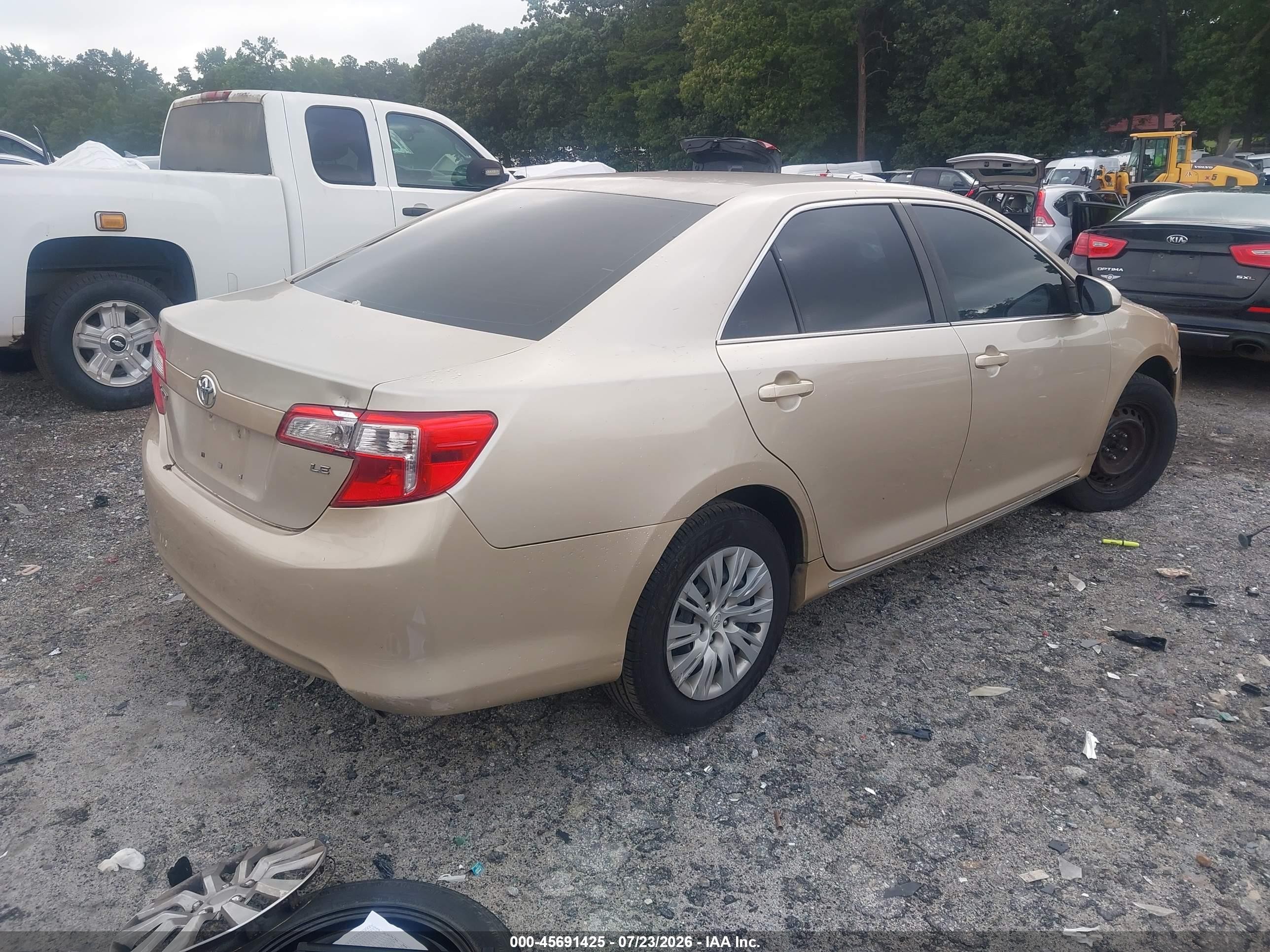 2012 Toyota Camry Le Tan vin: 4T1BF1FK3CU168830