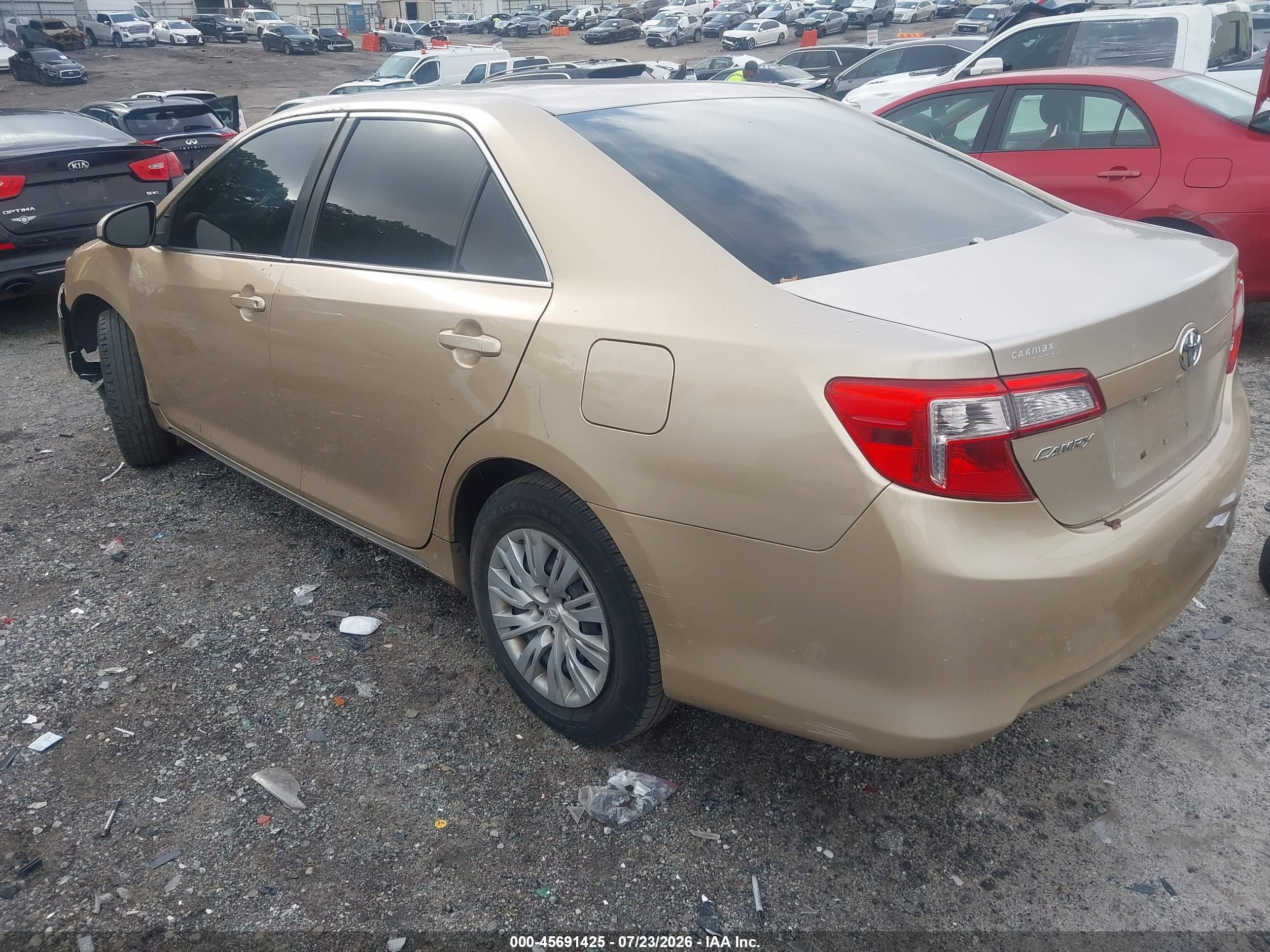 2012 Toyota Camry Le Tan vin: 4T1BF1FK3CU168830