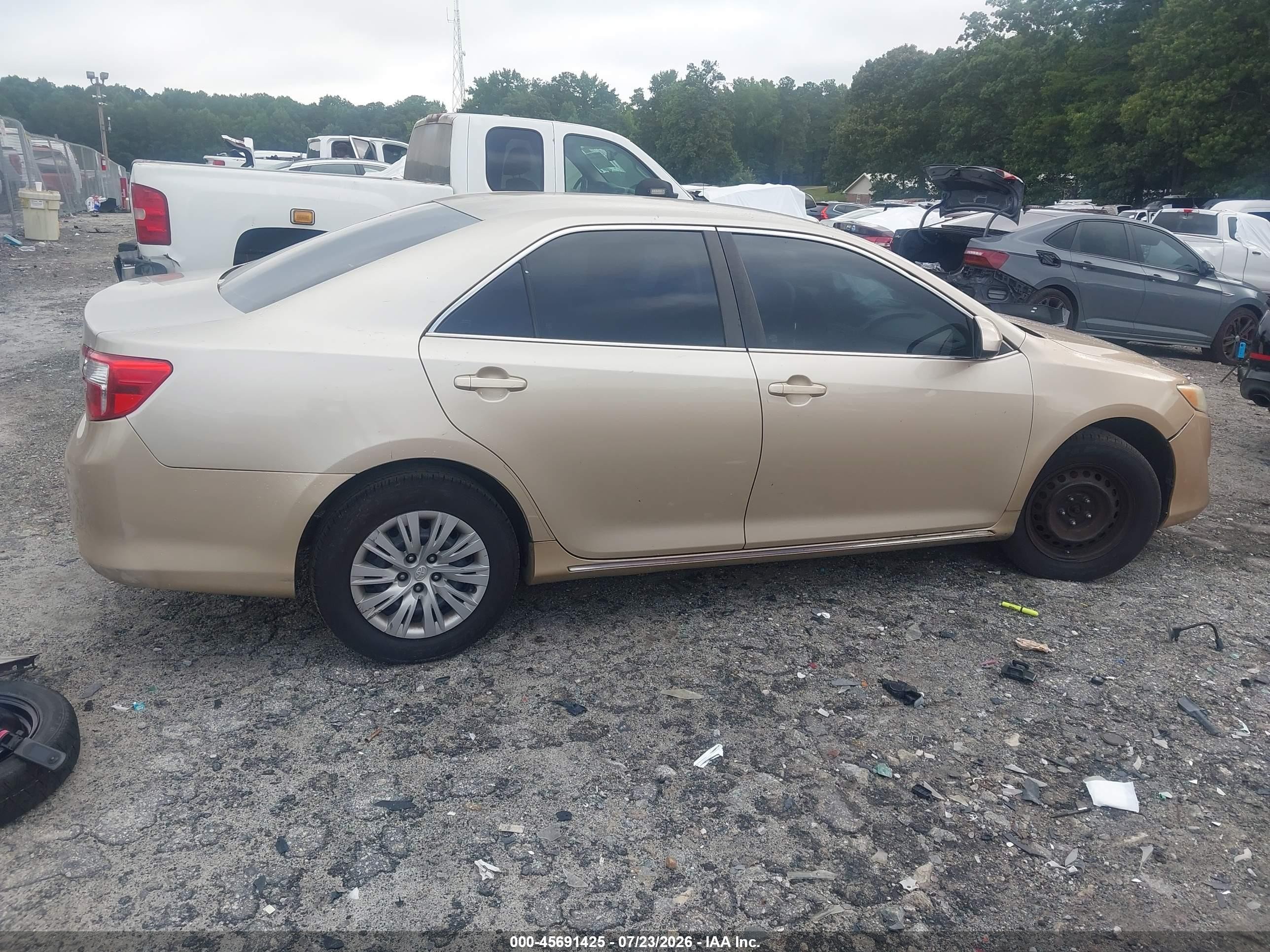 2012 Toyota Camry Le Tan vin: 4T1BF1FK3CU168830
