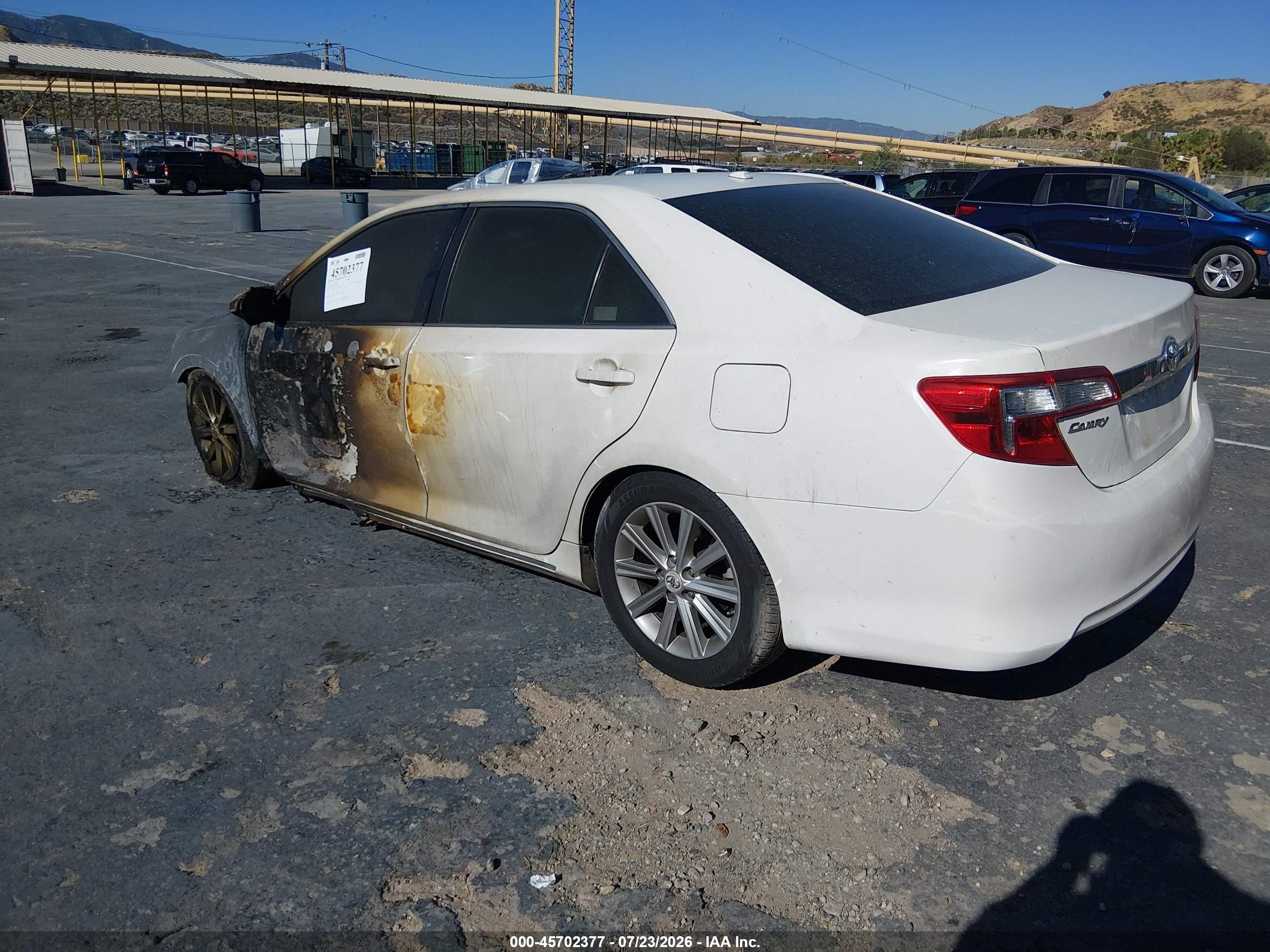 2012 Toyota Camry Xle White vin: 4T1BF1FK3CU504072