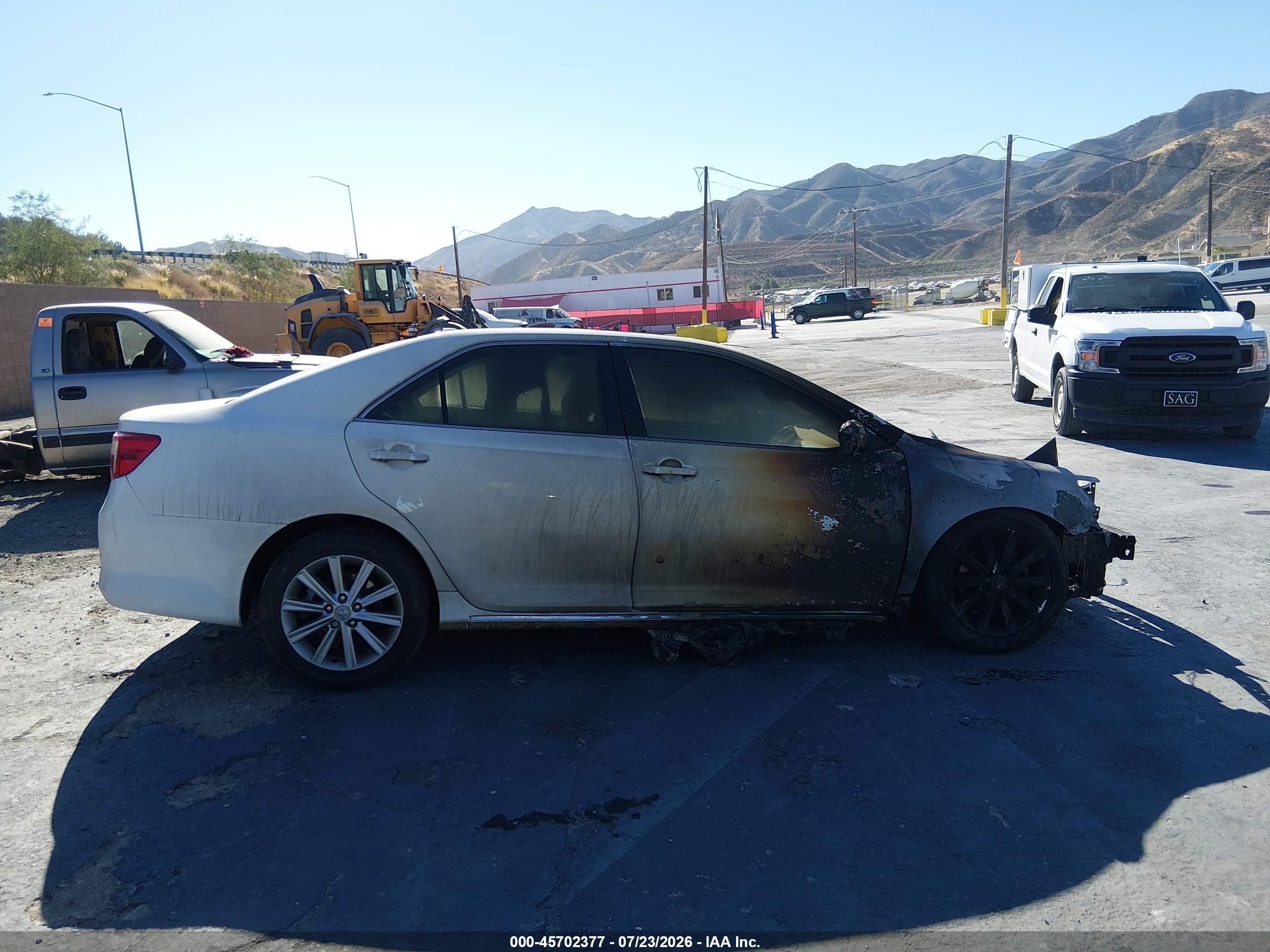 2012 Toyota Camry Xle White vin: 4T1BF1FK3CU504072