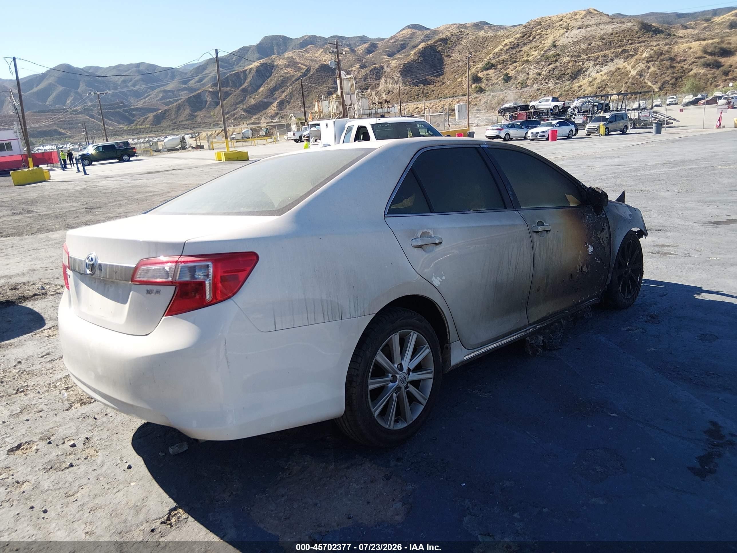 2012 Toyota Camry Xle White vin: 4T1BF1FK3CU504072