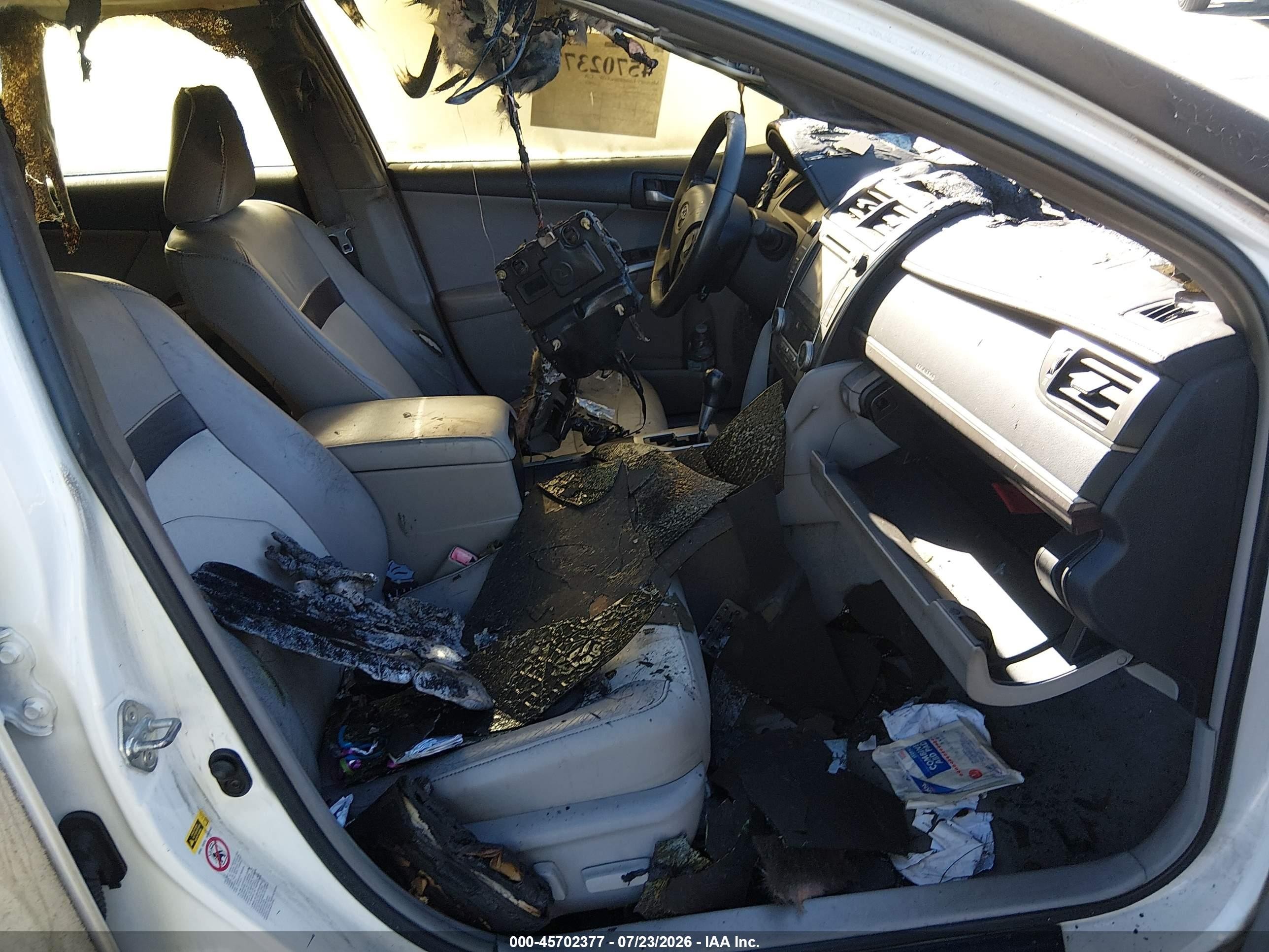 2012 Toyota Camry Xle White vin: 4T1BF1FK3CU504072