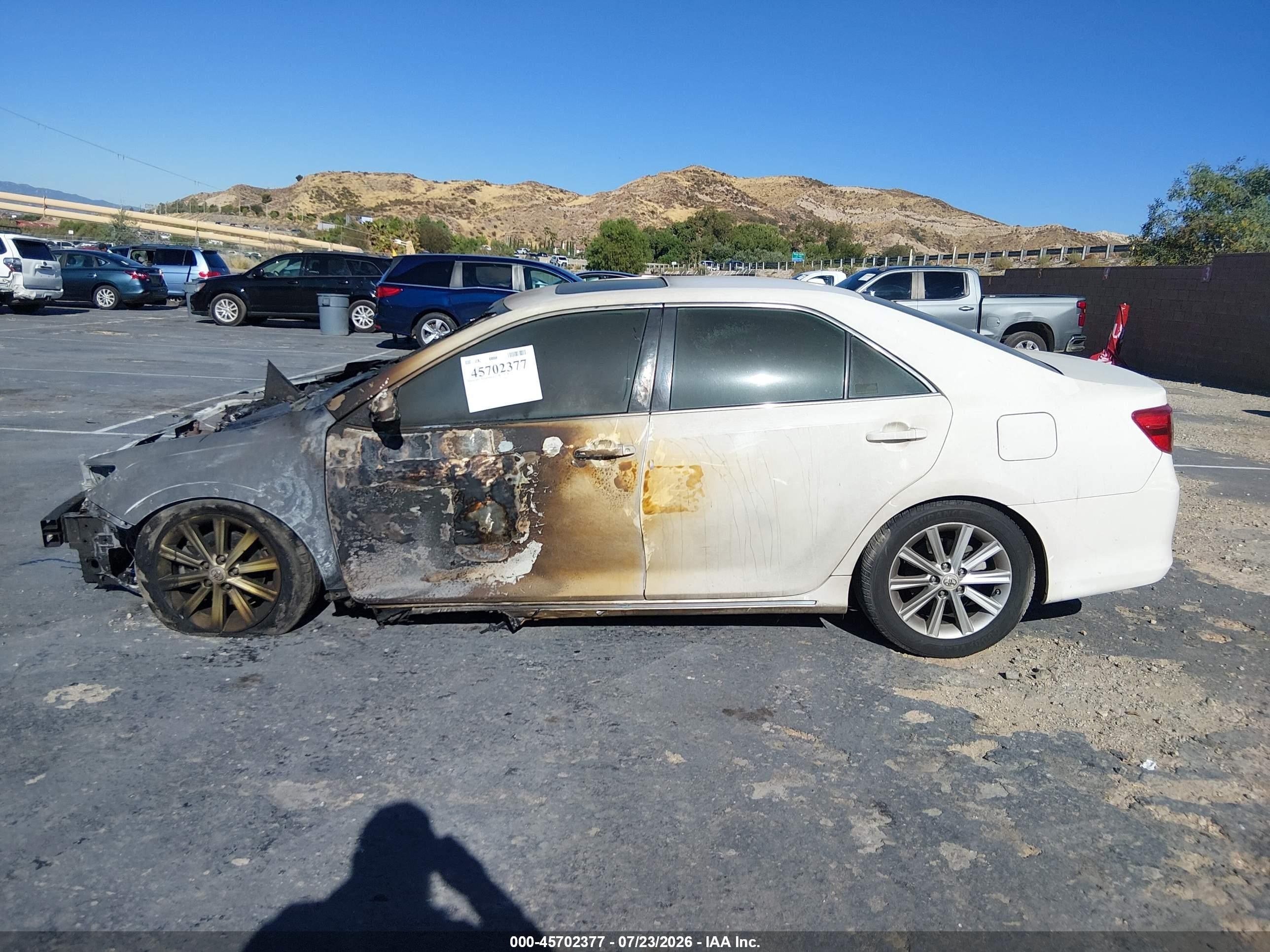 2012 Toyota Camry Xle White vin: 4T1BF1FK3CU504072