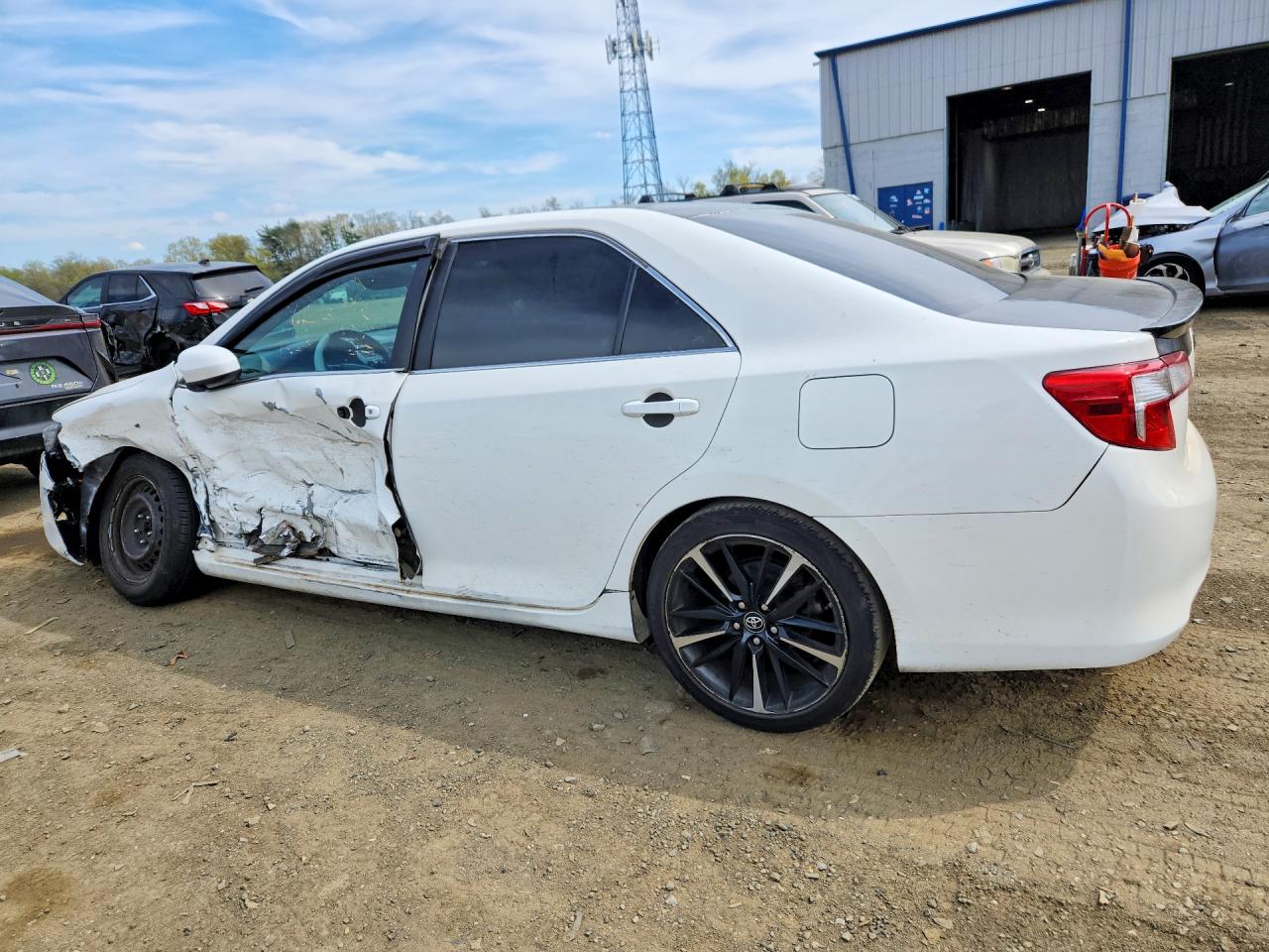 2012 Toyota Camry L White vin: 4T1BF1FK3CU506405