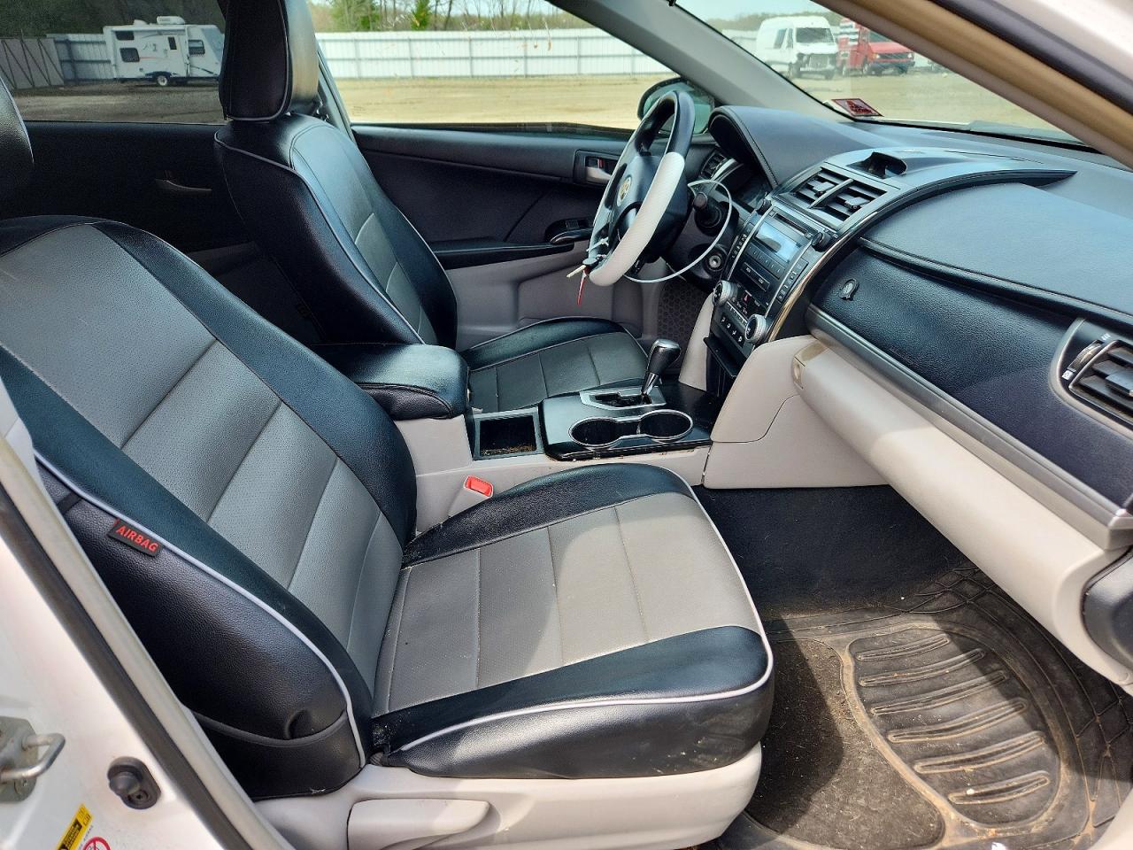 2012 Toyota Camry L White vin: 4T1BF1FK3CU506405