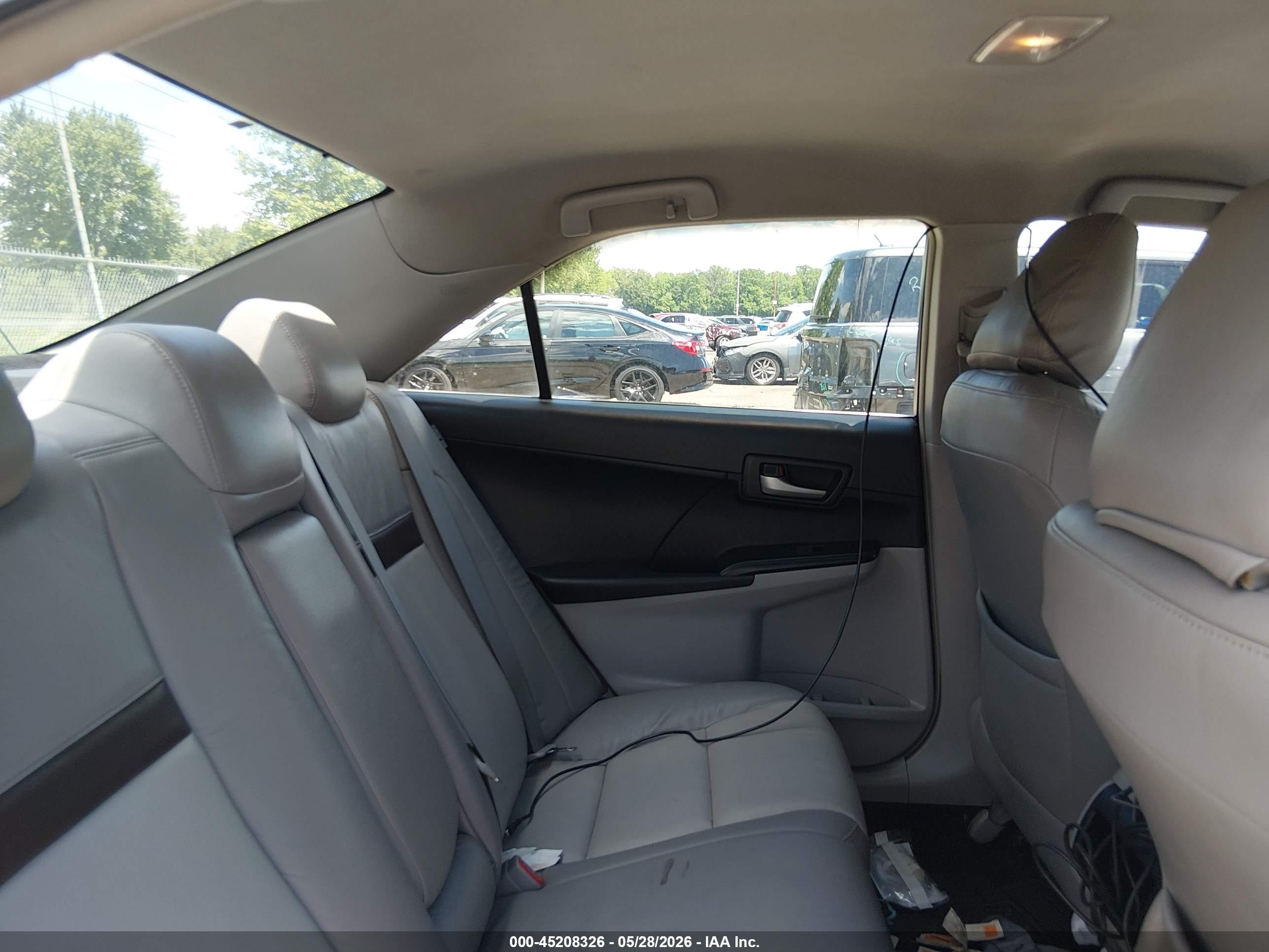 2012 Toyota Camry Le White vin: 4T1BF1FK3CU518764
