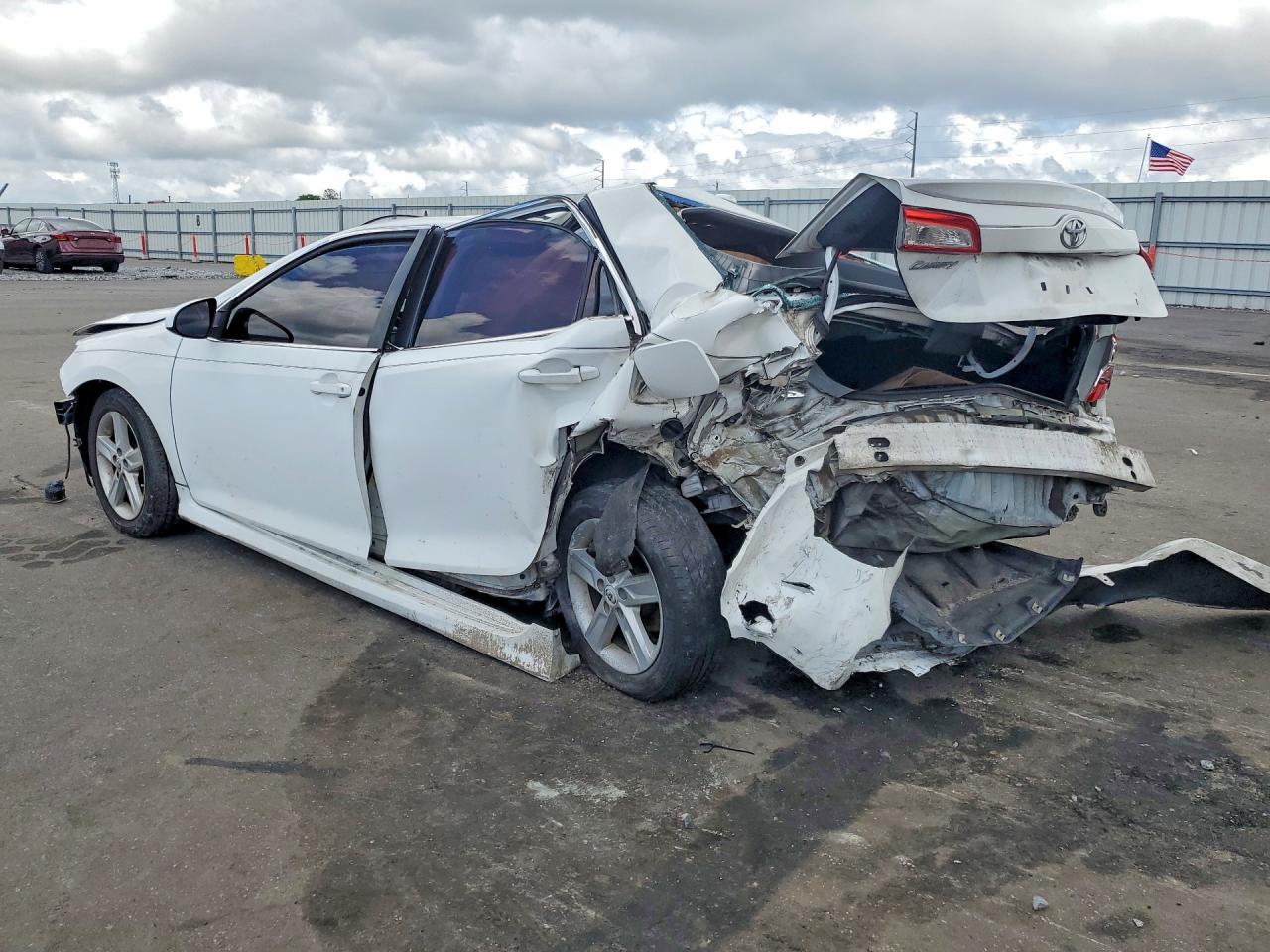 2012 Toyota Camry Se White vin: 4T1BF1FK3CU542398