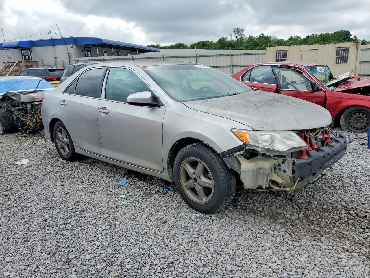 2012 Toyota Camry L Silver vin: 4T1BF1FK3CU628701