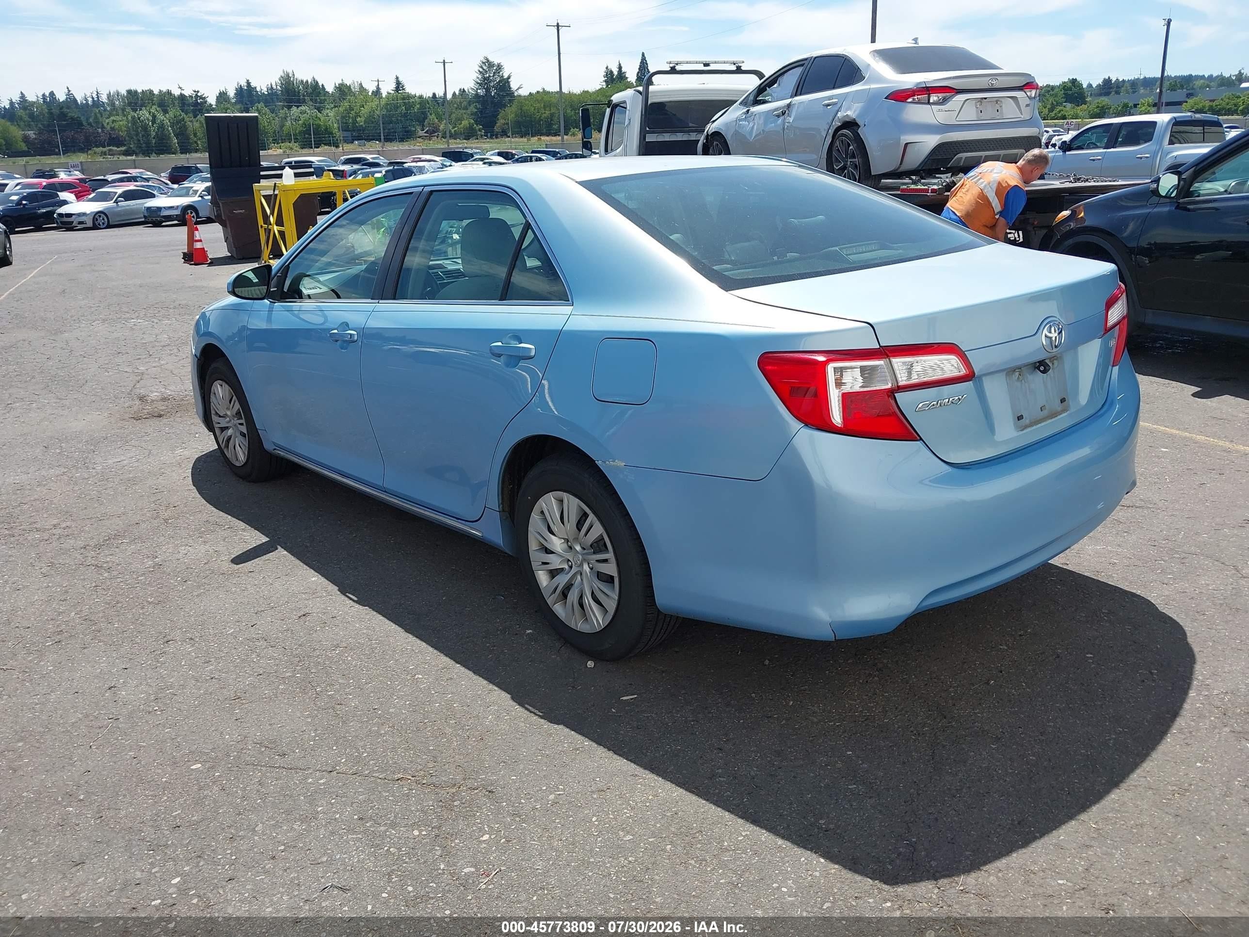 2012 Toyota Camry Le Blue vin: 4T1BF1FK3CU631081