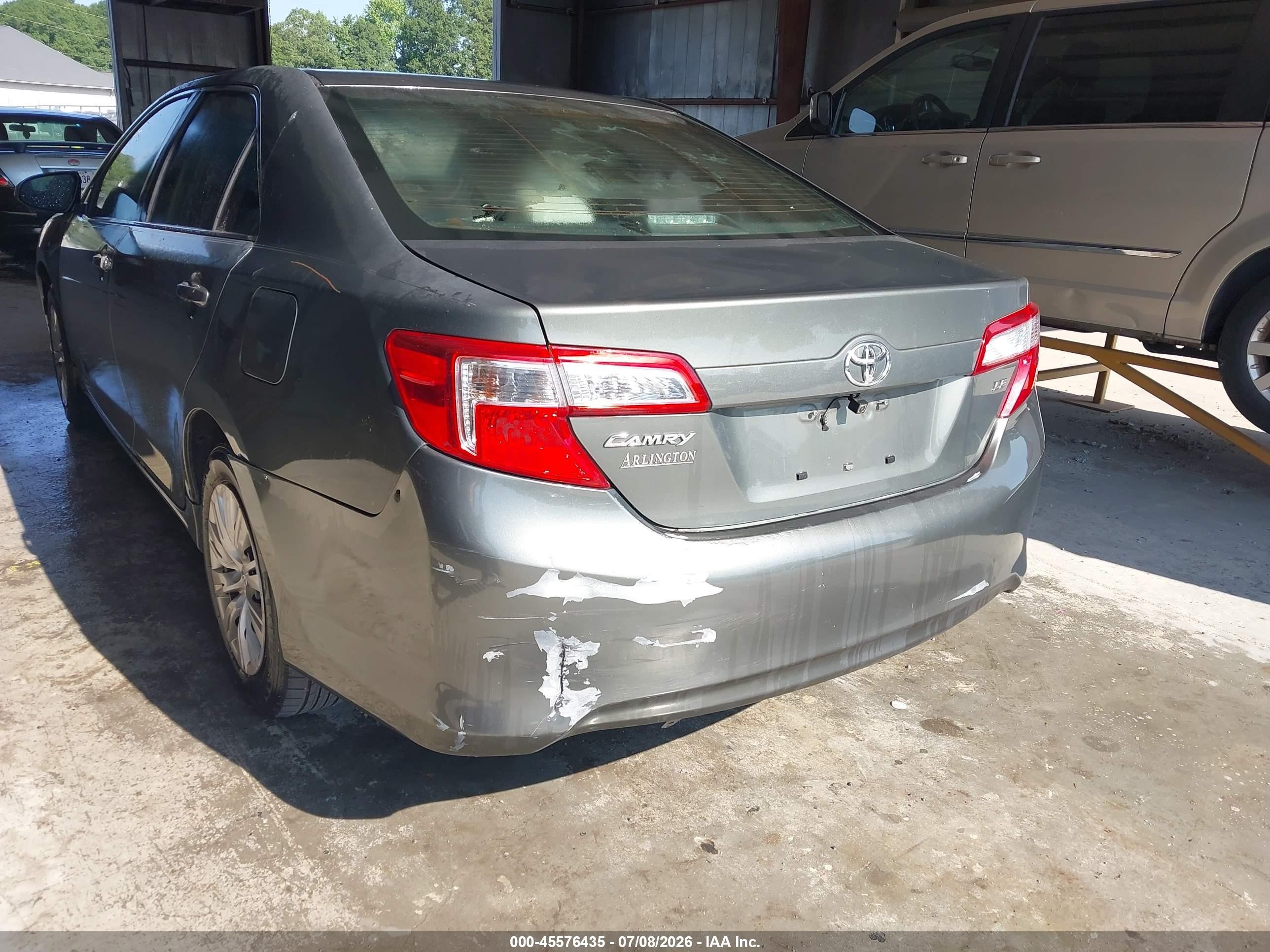 2012 Toyota Camry Le Серебряный vin: 4T1BF1FK3CU633946
