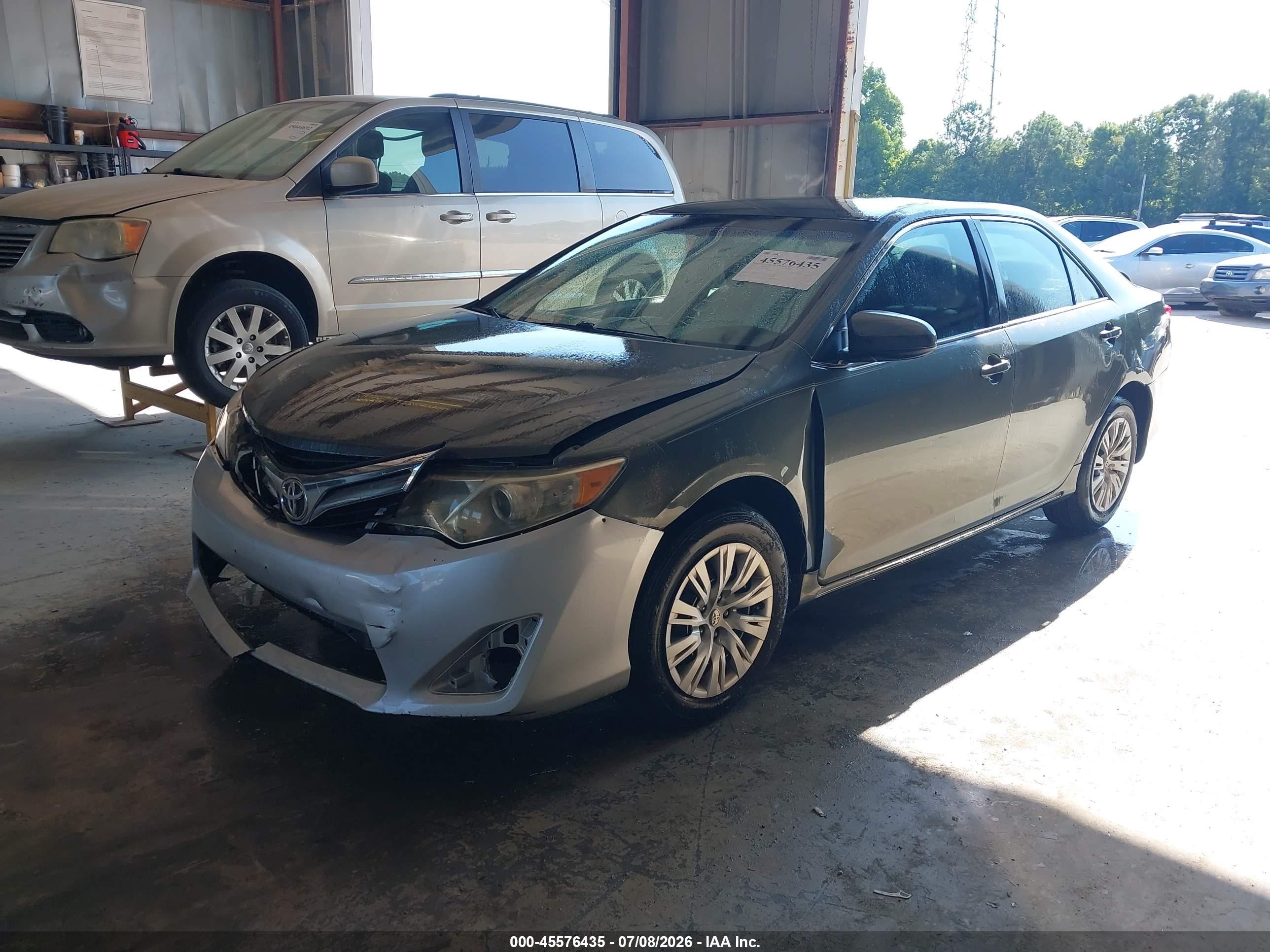 2012 Toyota Camry Le Серебряный vin: 4T1BF1FK3CU633946