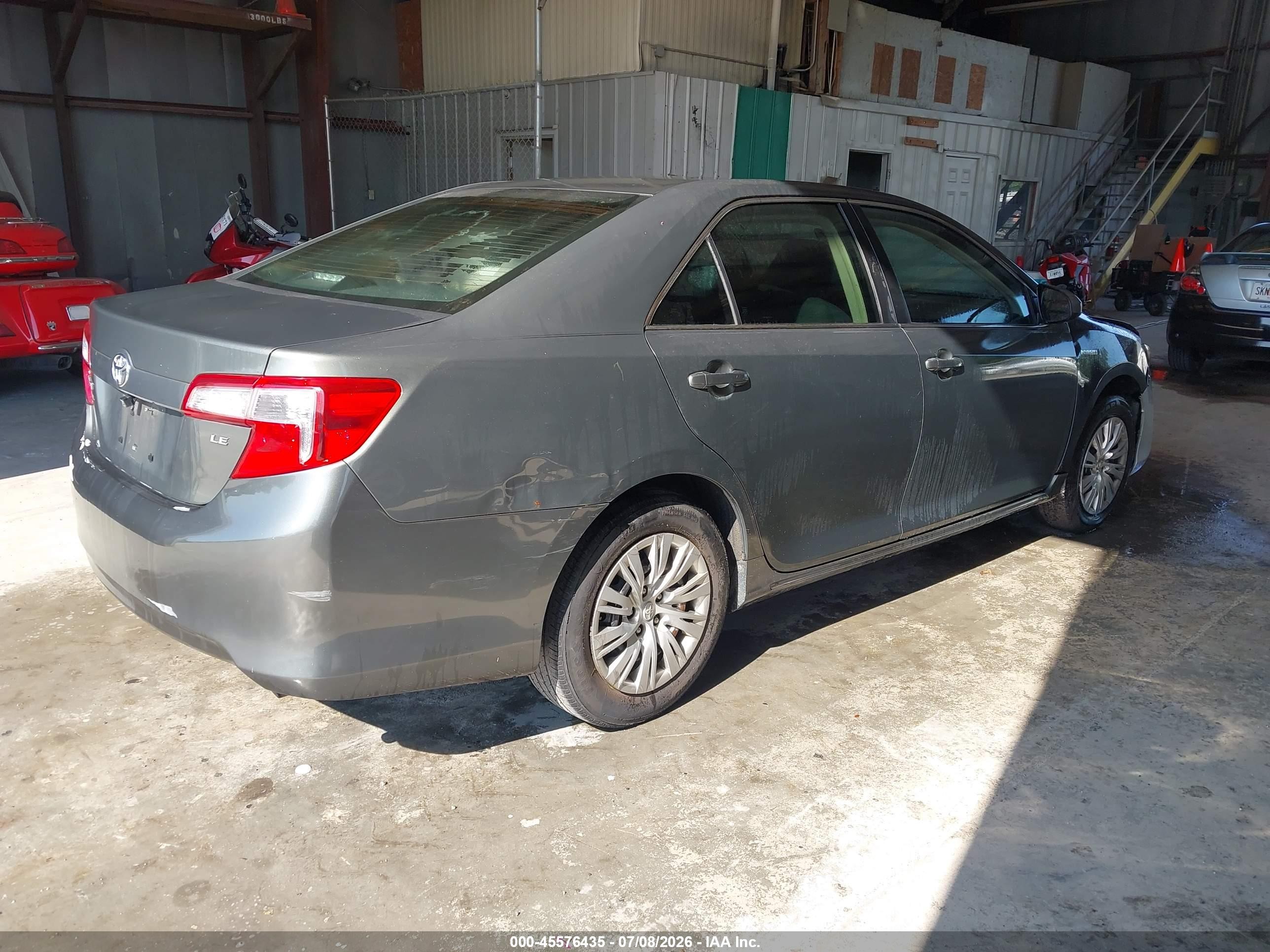 2012 Toyota Camry Le Серебряный vin: 4T1BF1FK3CU633946