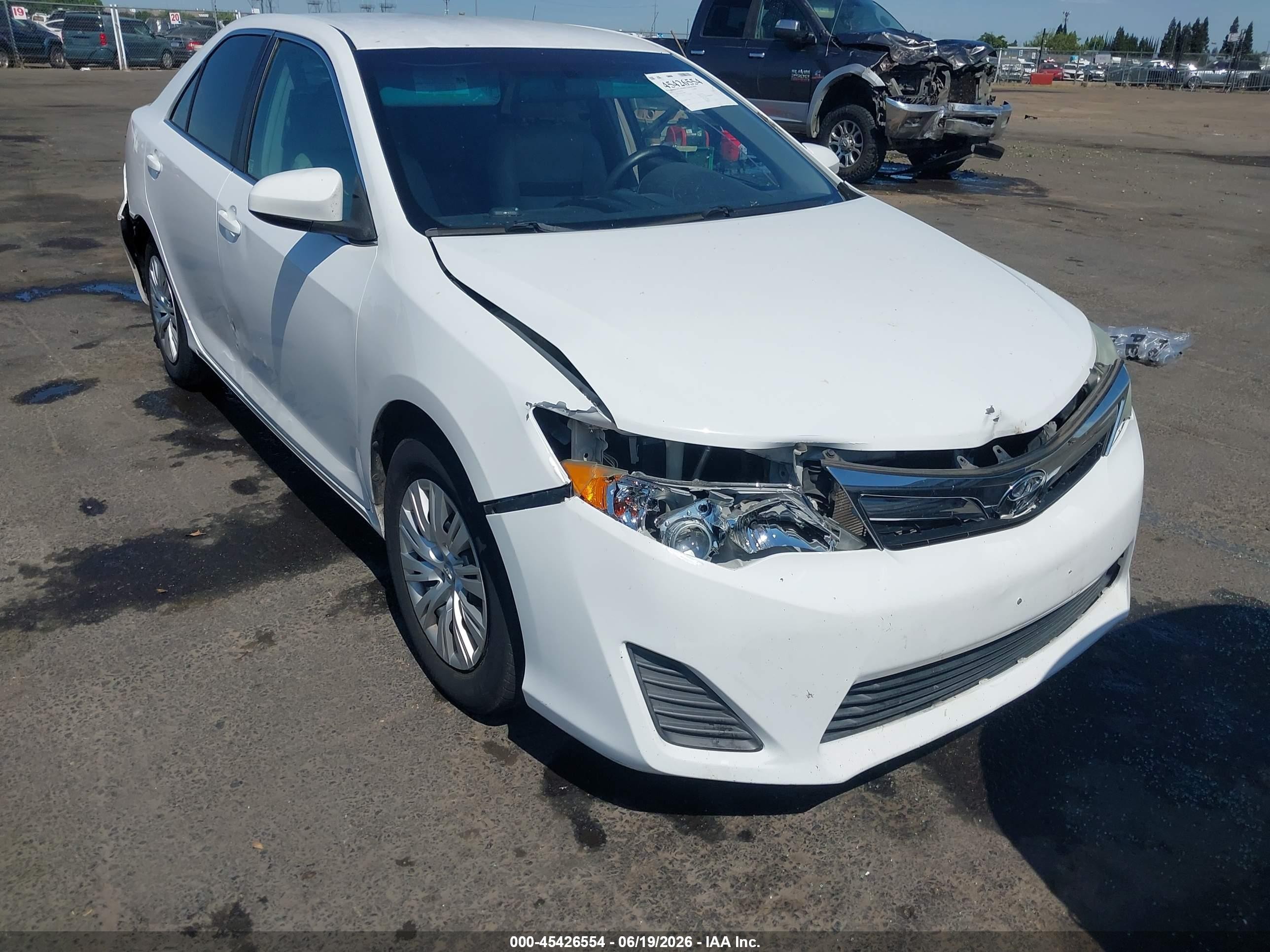 2013 Toyota Camry Le Белый vin: 4T1BF1FK3DU210995