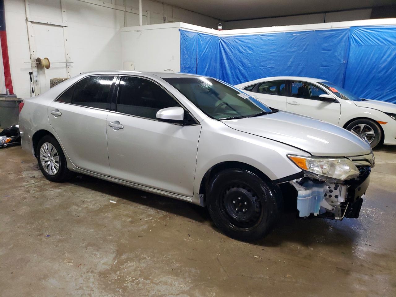 2013 Toyota Camry Le Серебряный vin: 4T1BF1FK3DU219177