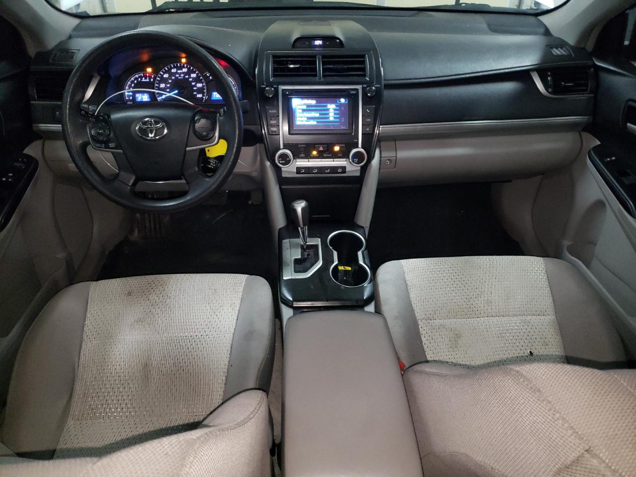 2013 Toyota Camry Le Серебряный vin: 4T1BF1FK3DU219177 Damage: Right Front Seat Cushion, Burn Hole, 1 To 2 Inches