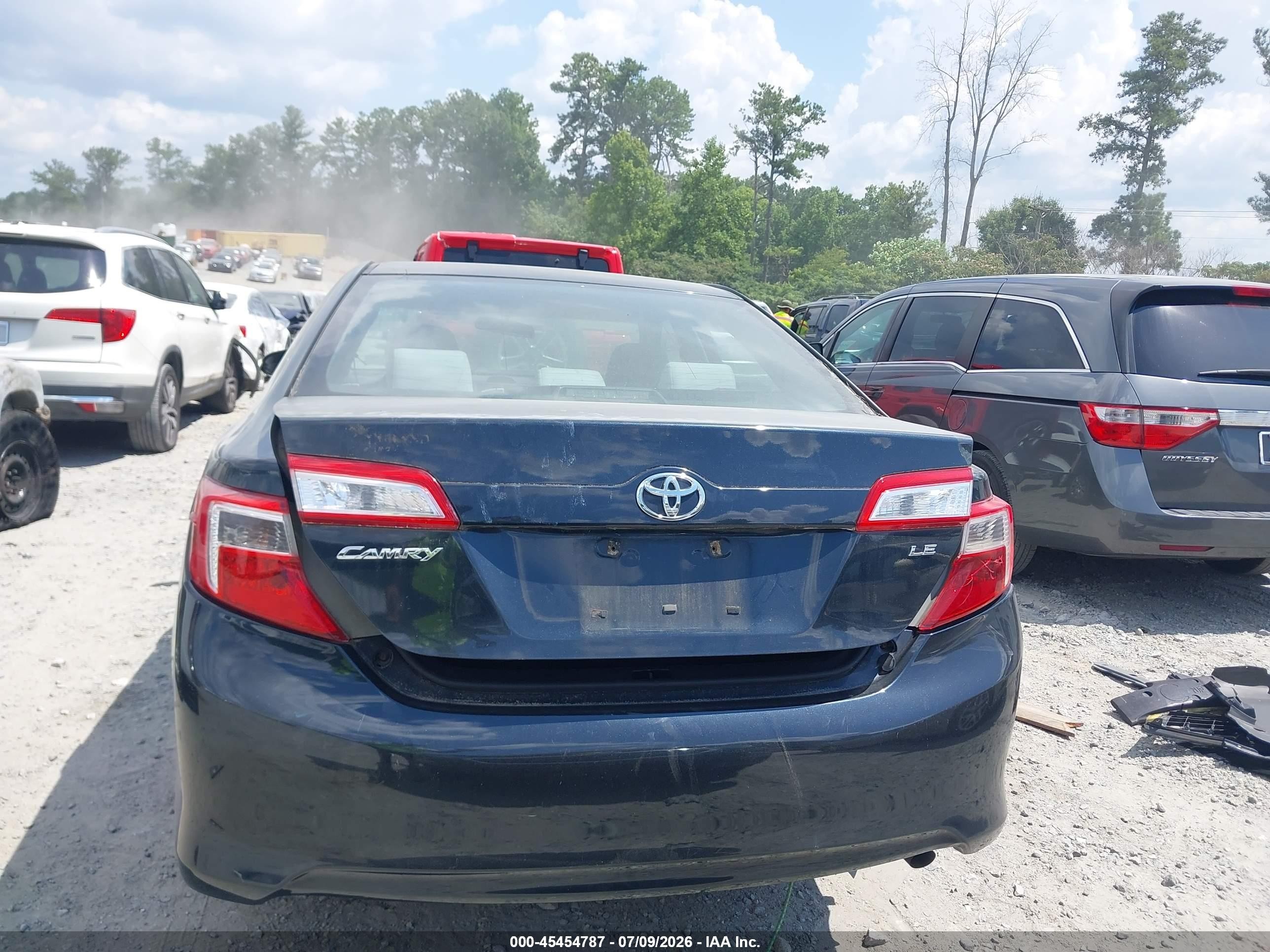 2013 Toyota Camry Le Black vin: 4T1BF1FK3DU228820