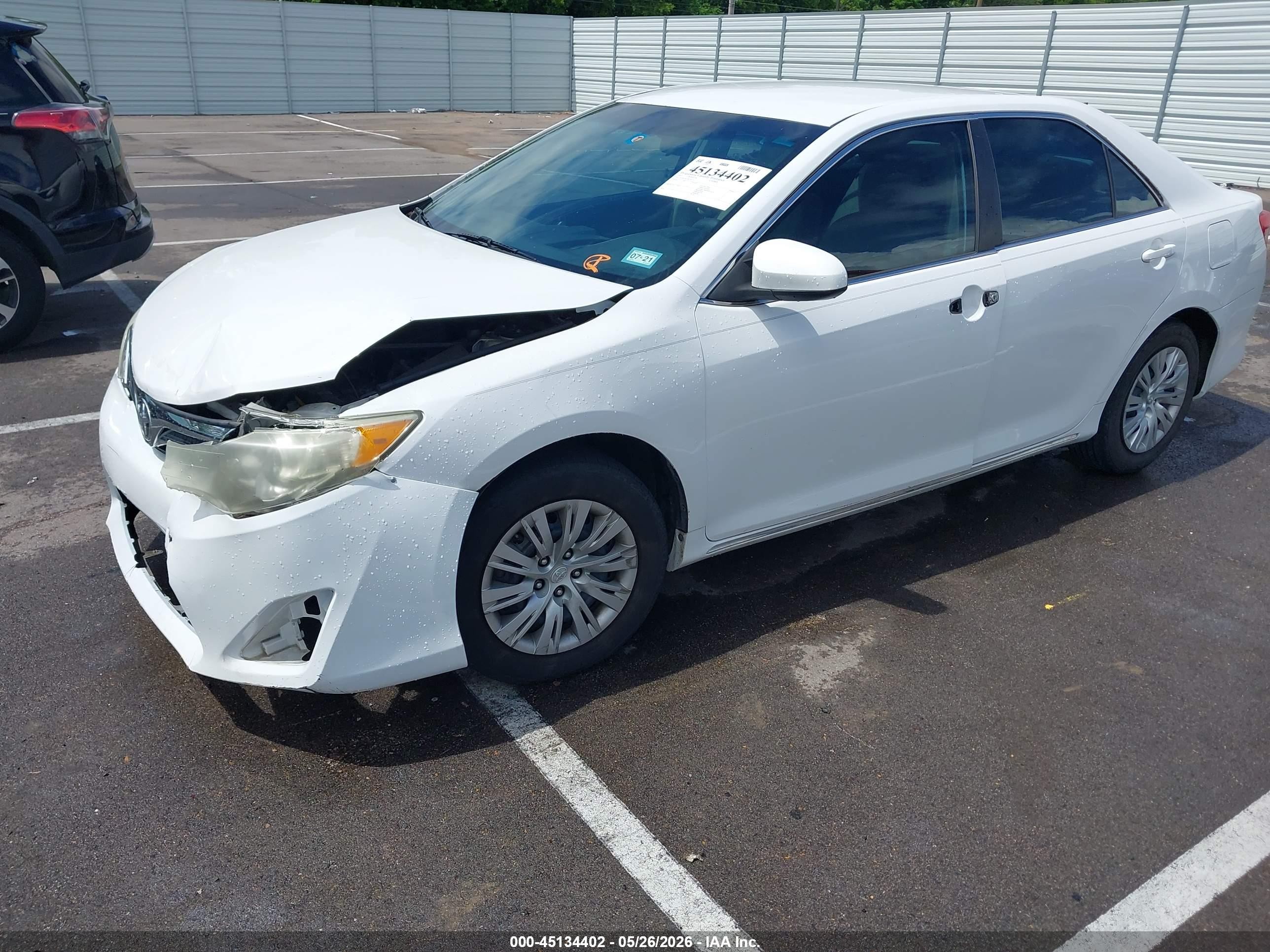 2013 Toyota Camry Le White vin: 4T1BF1FK3DU283235