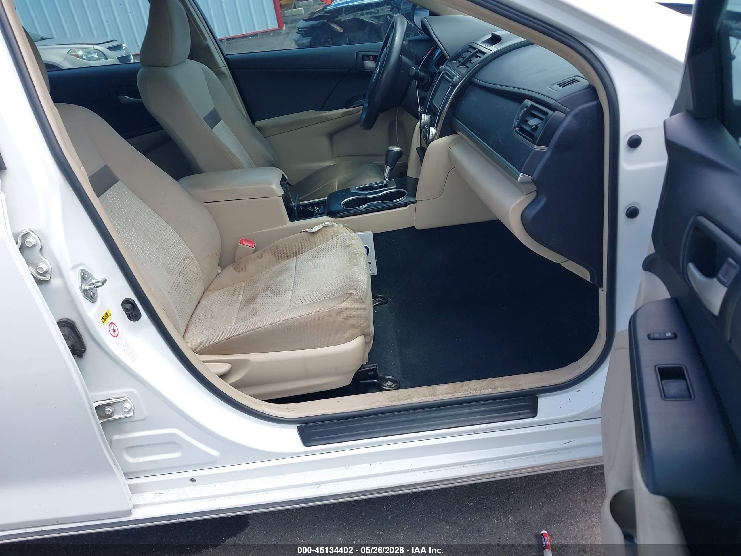 2013 Toyota Camry Le White vin: 4T1BF1FK3DU283235