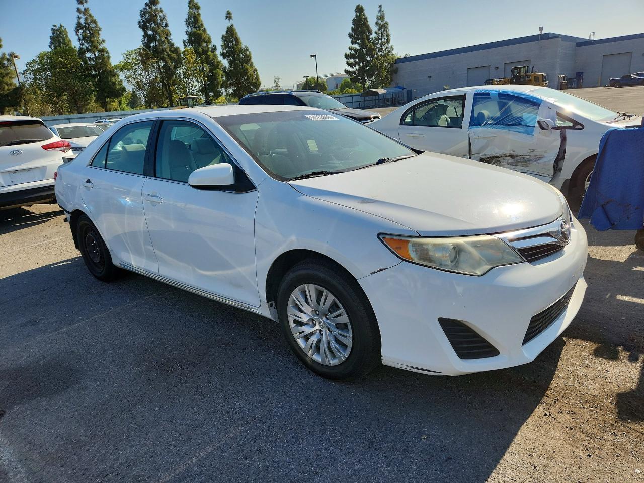 2013 Toyota Camry Le White vin: 4T1BF1FK3DU284143