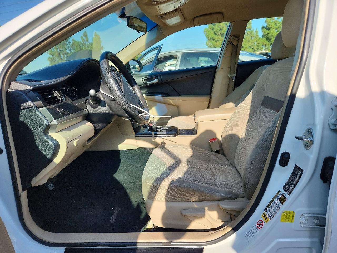 2013 Toyota Camry Le White vin: 4T1BF1FK3DU284143