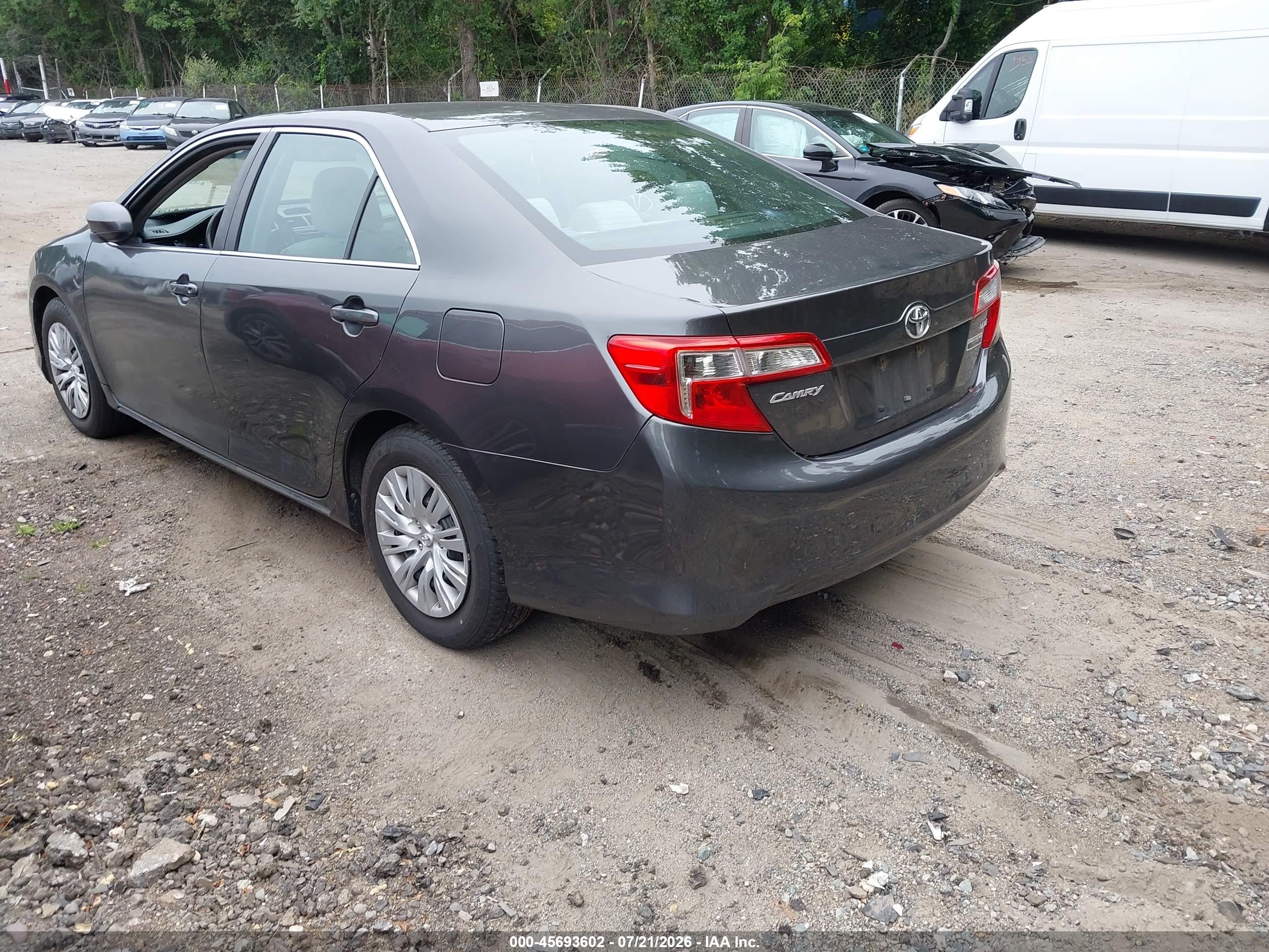 2013 Toyota Camry Le Серый vin: 4T1BF1FK3DU655589