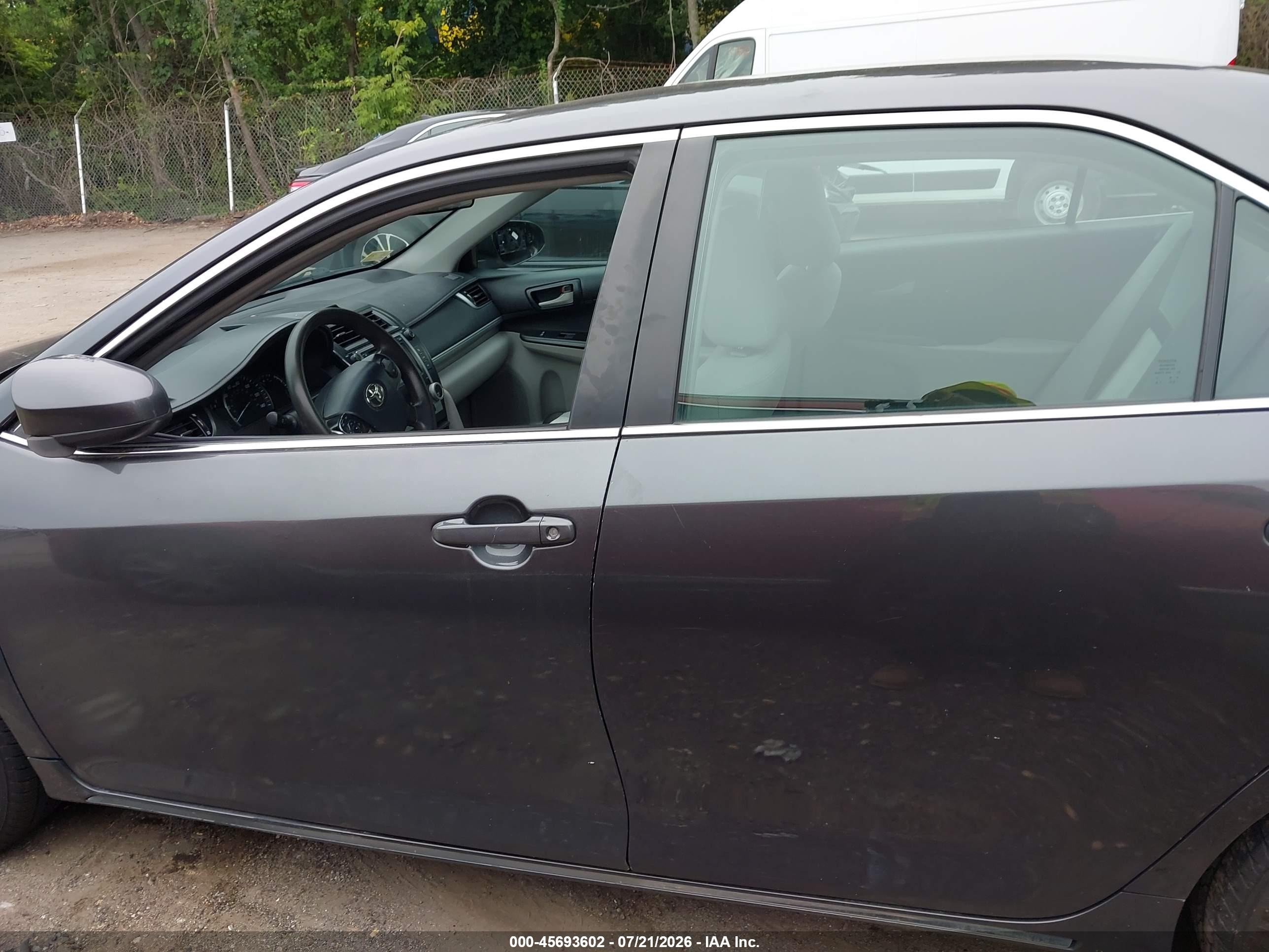 2013 Toyota Camry Le Серый vin: 4T1BF1FK3DU655589