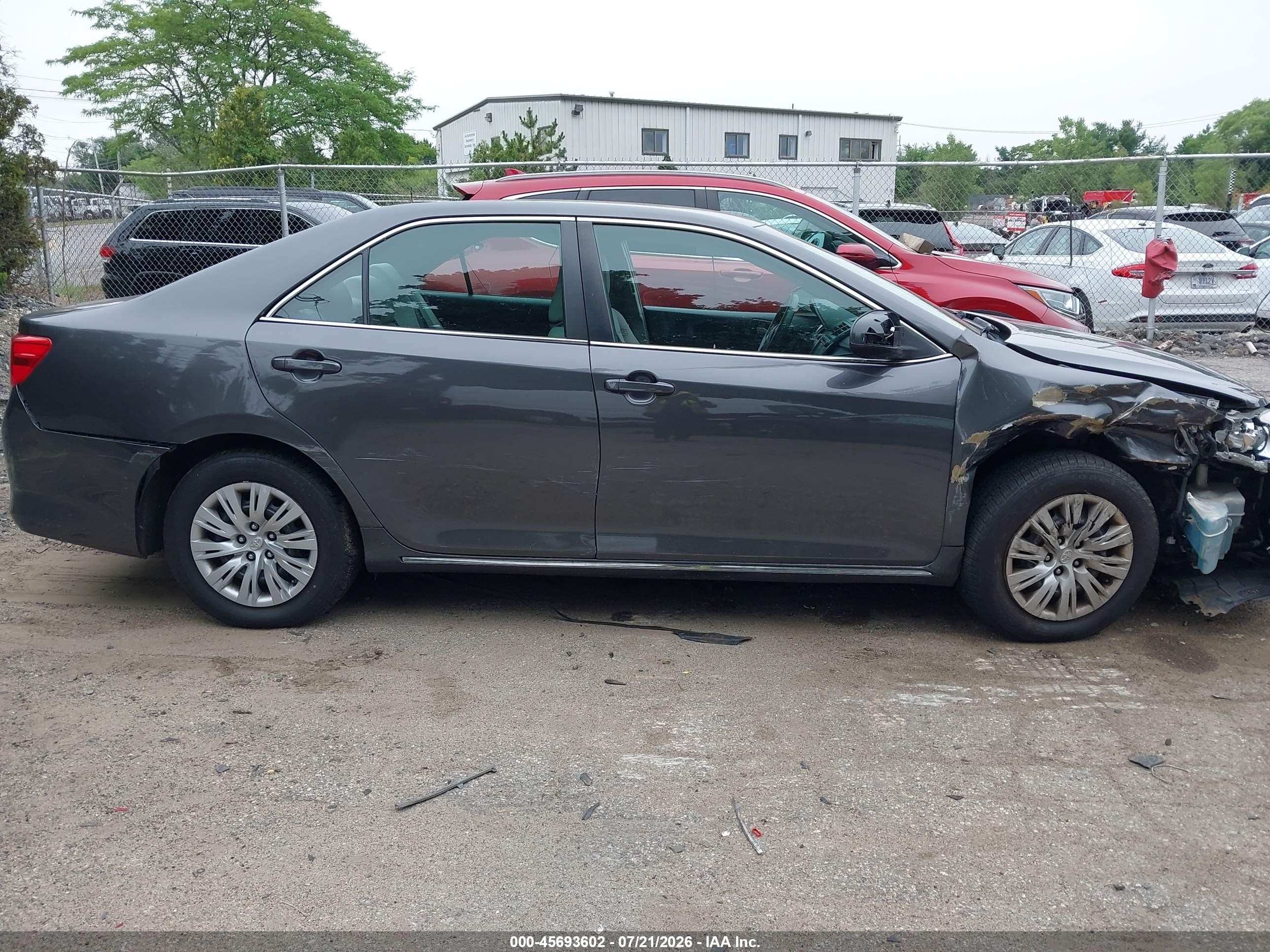 2013 Toyota Camry Le Серый vin: 4T1BF1FK3DU655589
