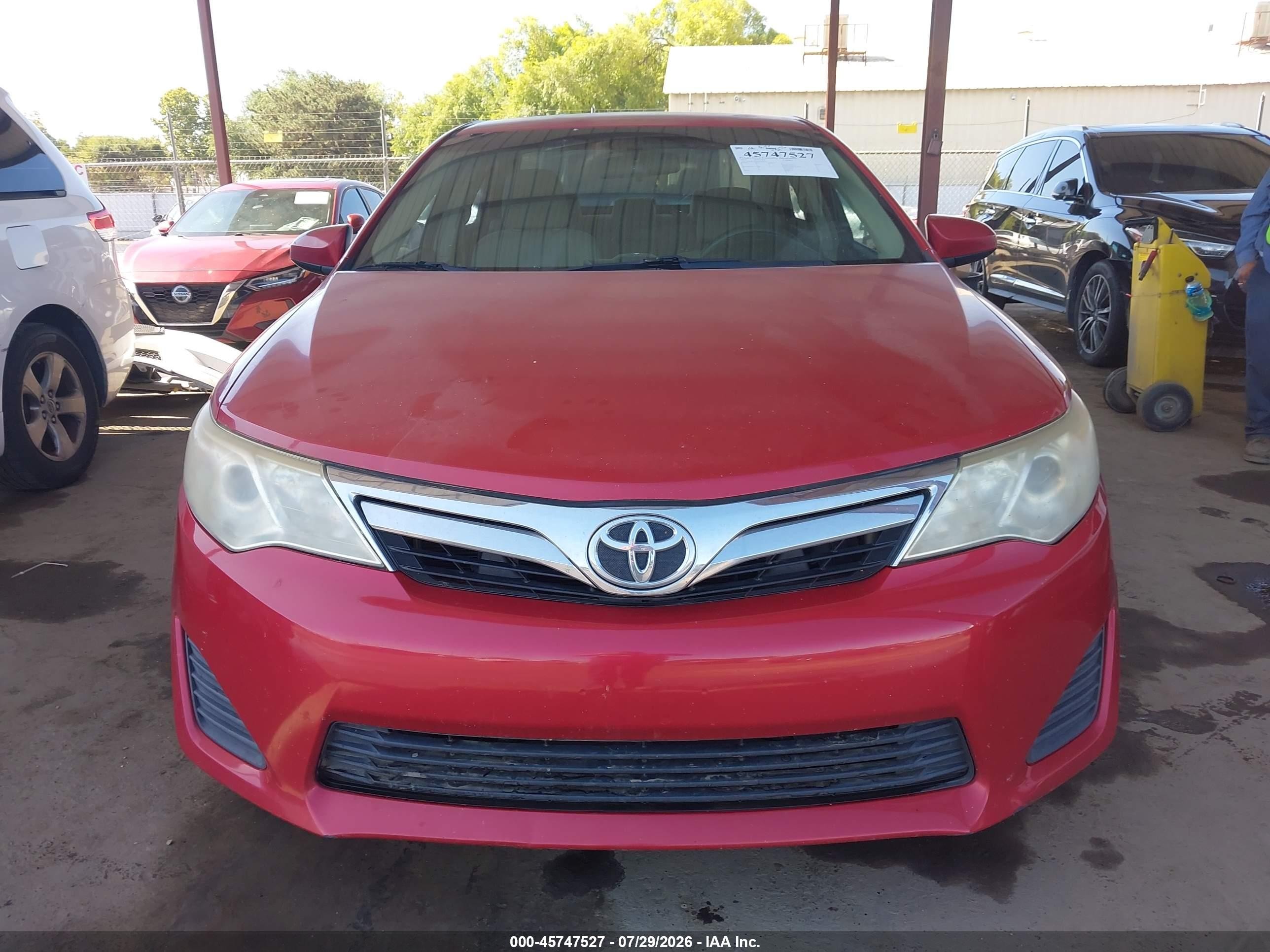 2013 Toyota Camry Le Red vin: 4T1BF1FK3DU670223