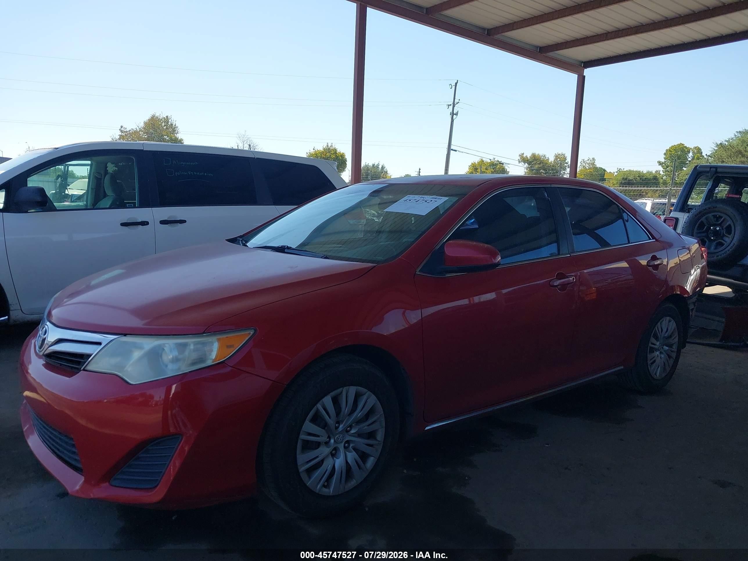 2013 Toyota Camry Le Red vin: 4T1BF1FK3DU670223