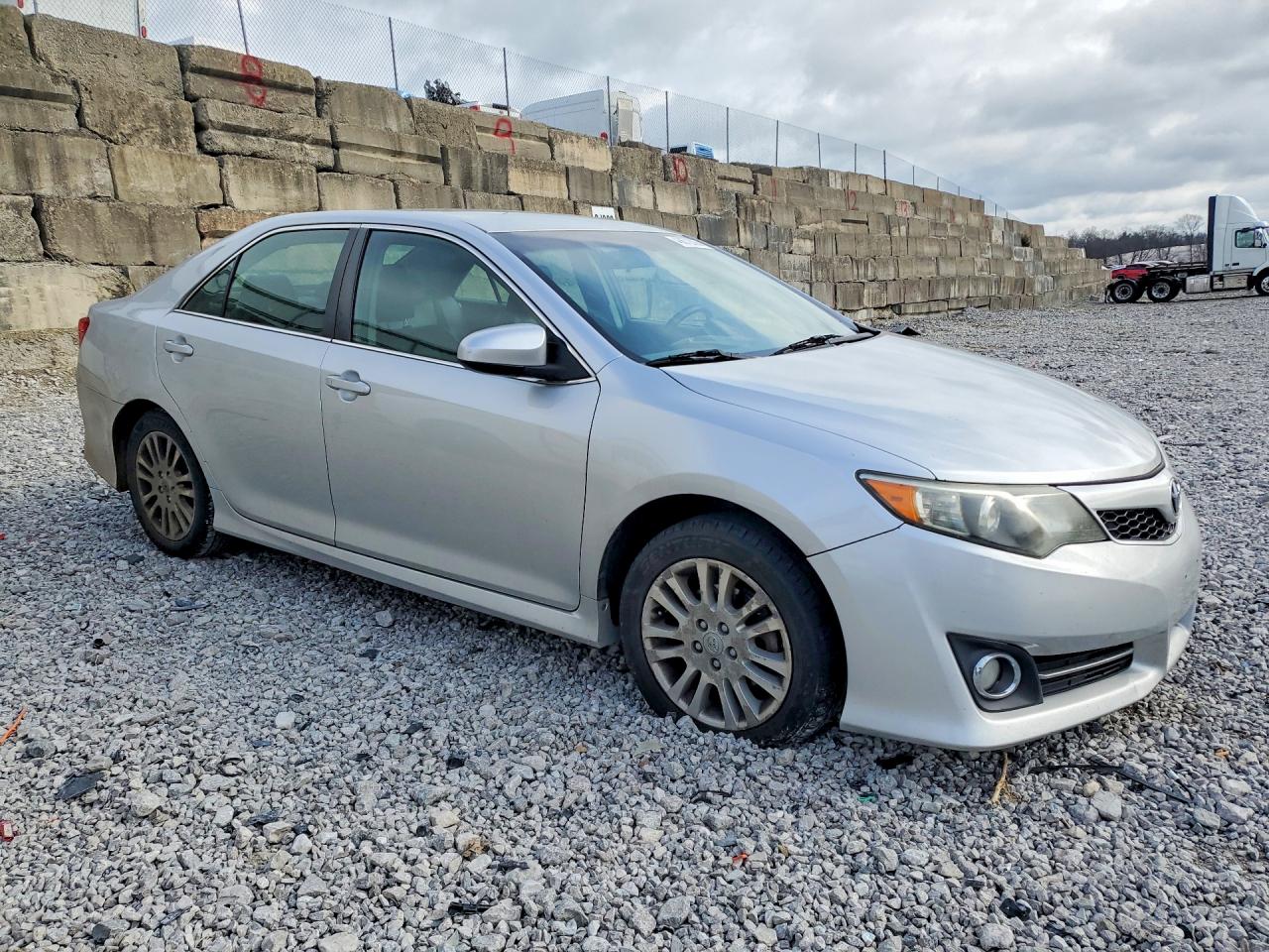 2013 Toyota Camry Se Silver vin: 4T1BF1FK3DU679357