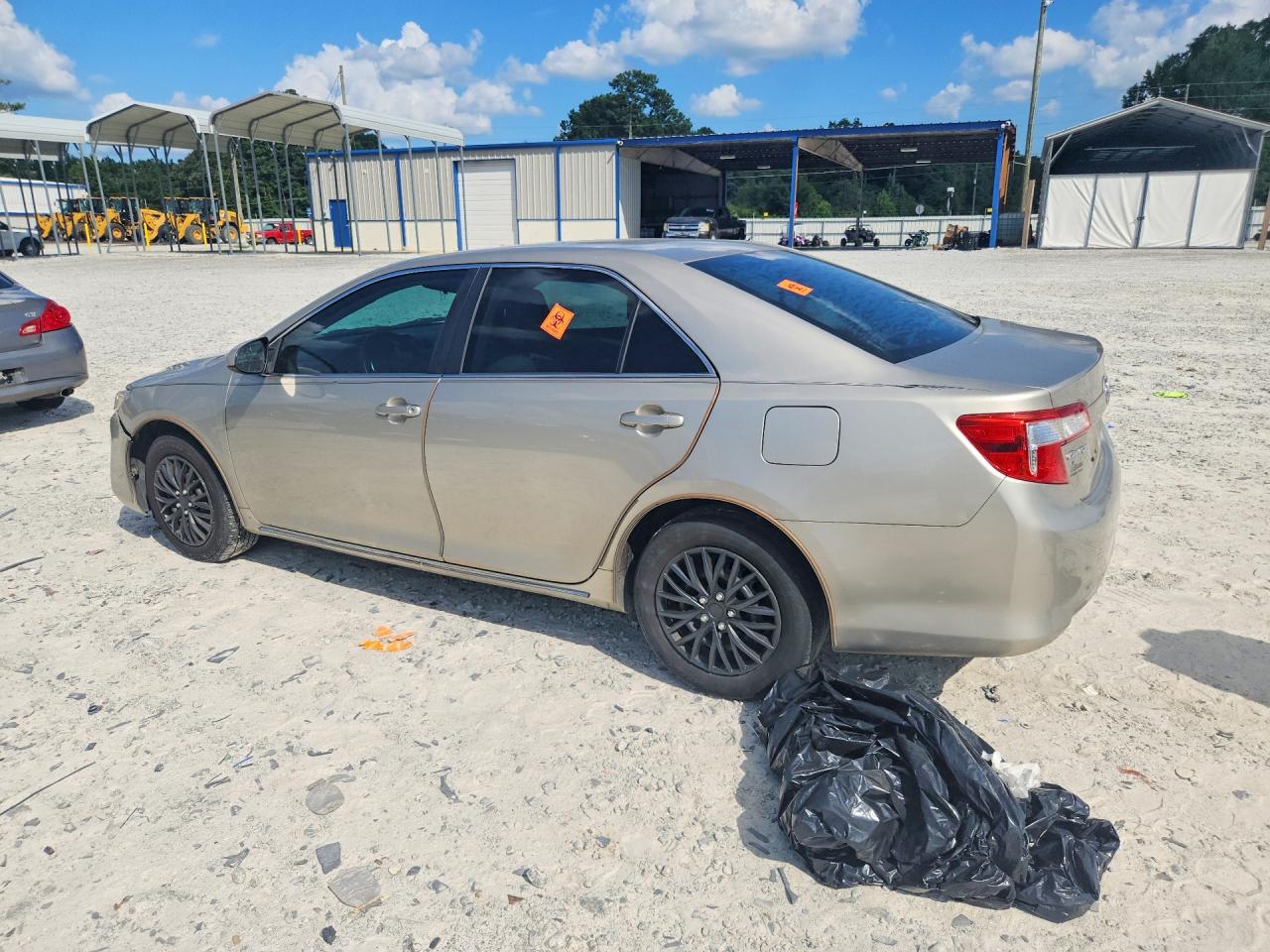 2013 Toyota Camry Le Beige vin: 4T1BF1FK3DU680668