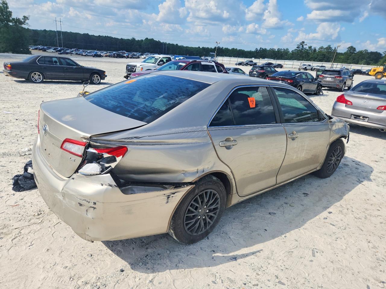2013 Toyota Camry Le Beige vin: 4T1BF1FK3DU680668