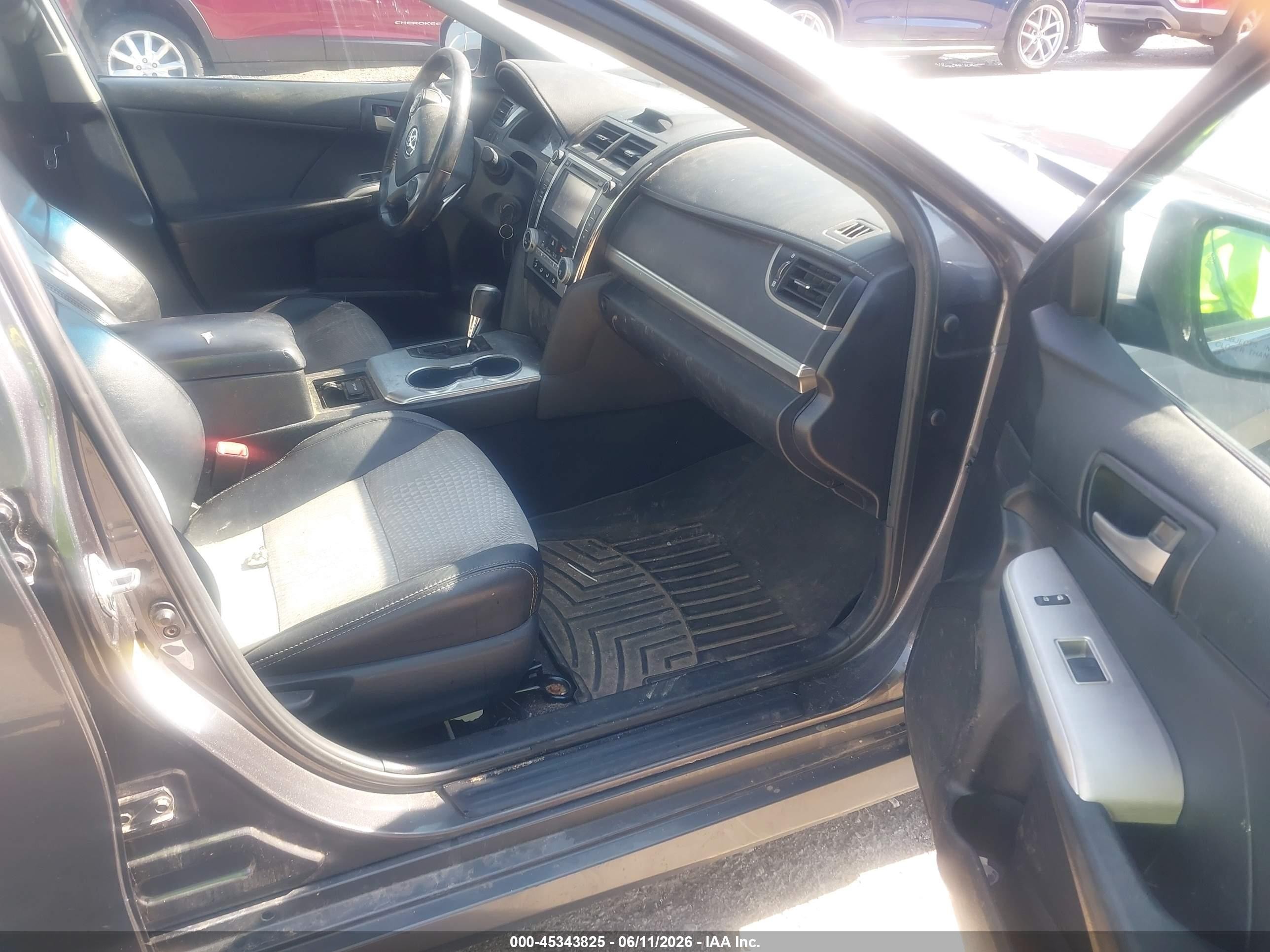2013 Toyota Camry Se Серый vin: 4T1BF1FK3DU681707