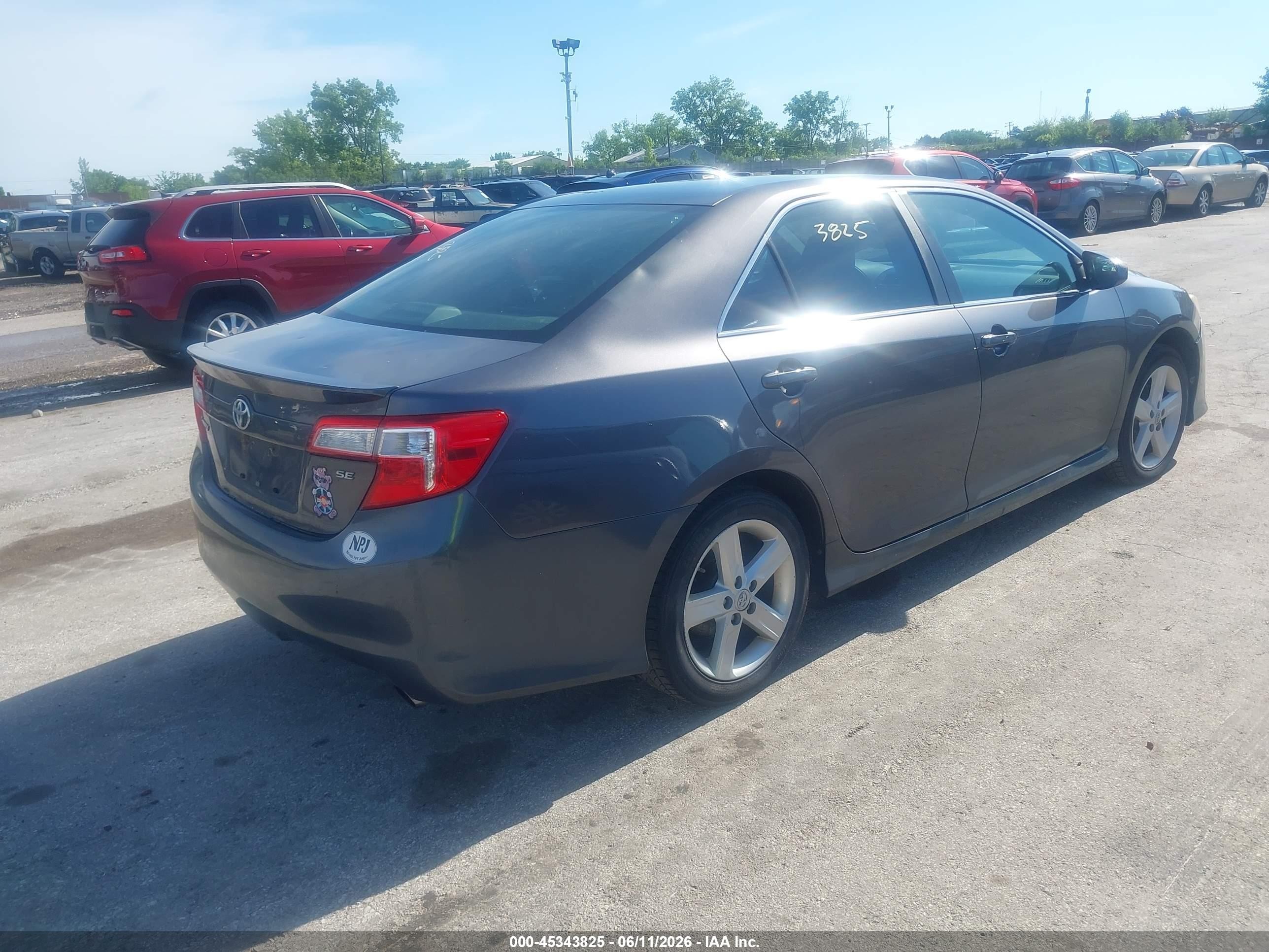 2013 Toyota Camry Se Серый vin: 4T1BF1FK3DU681707