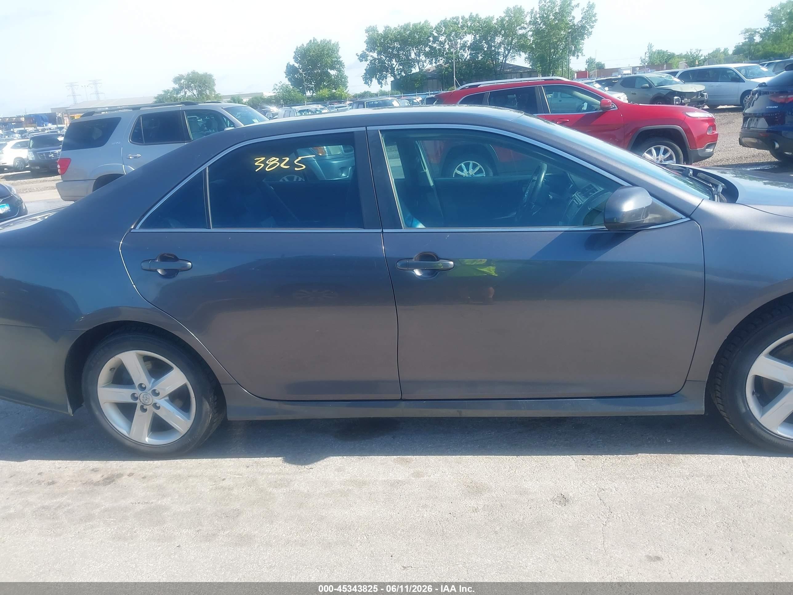 2013 Toyota Camry Se Серый vin: 4T1BF1FK3DU681707