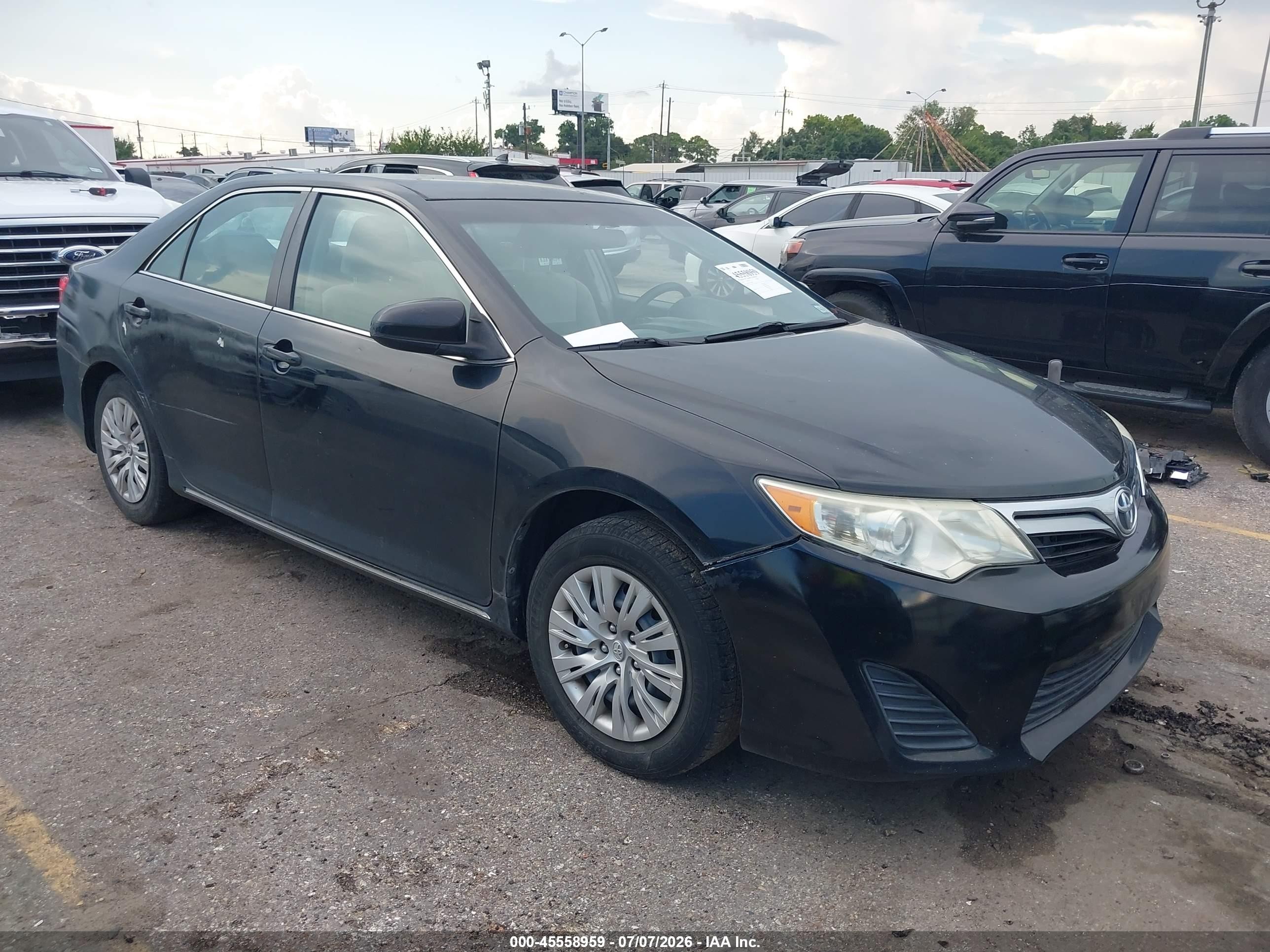 2014 Toyota Camry Le Black vin: 4T1BF1FK3EU305008