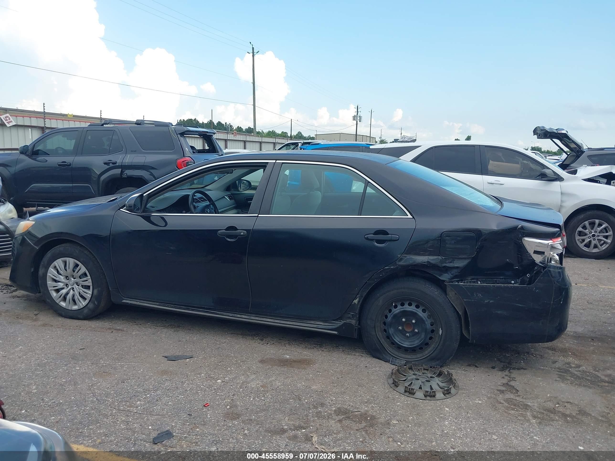 2014 Toyota Camry Le Black vin: 4T1BF1FK3EU305008