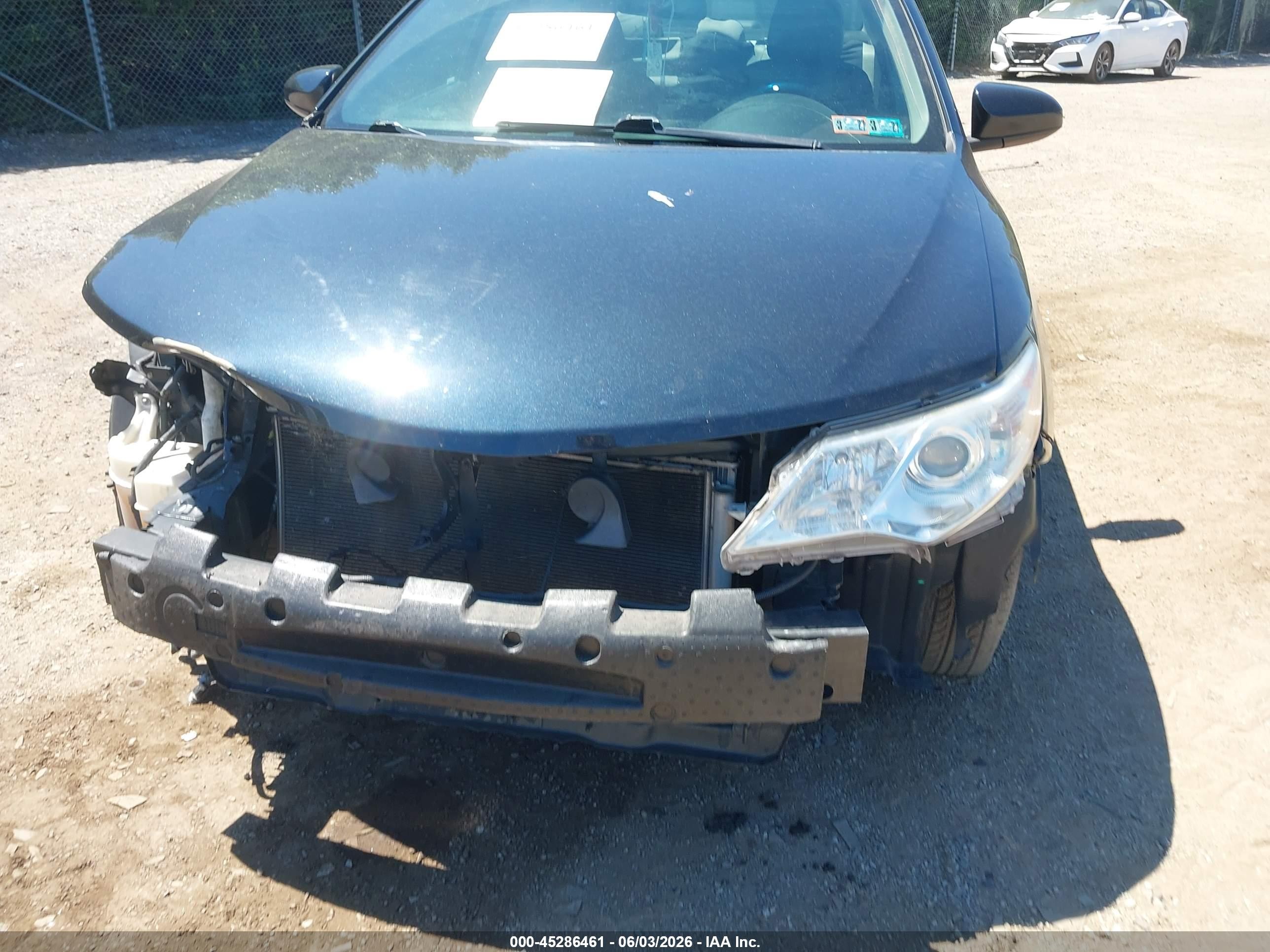 2014 Toyota Camry Le Blue vin: 4T1BF1FK3EU314906