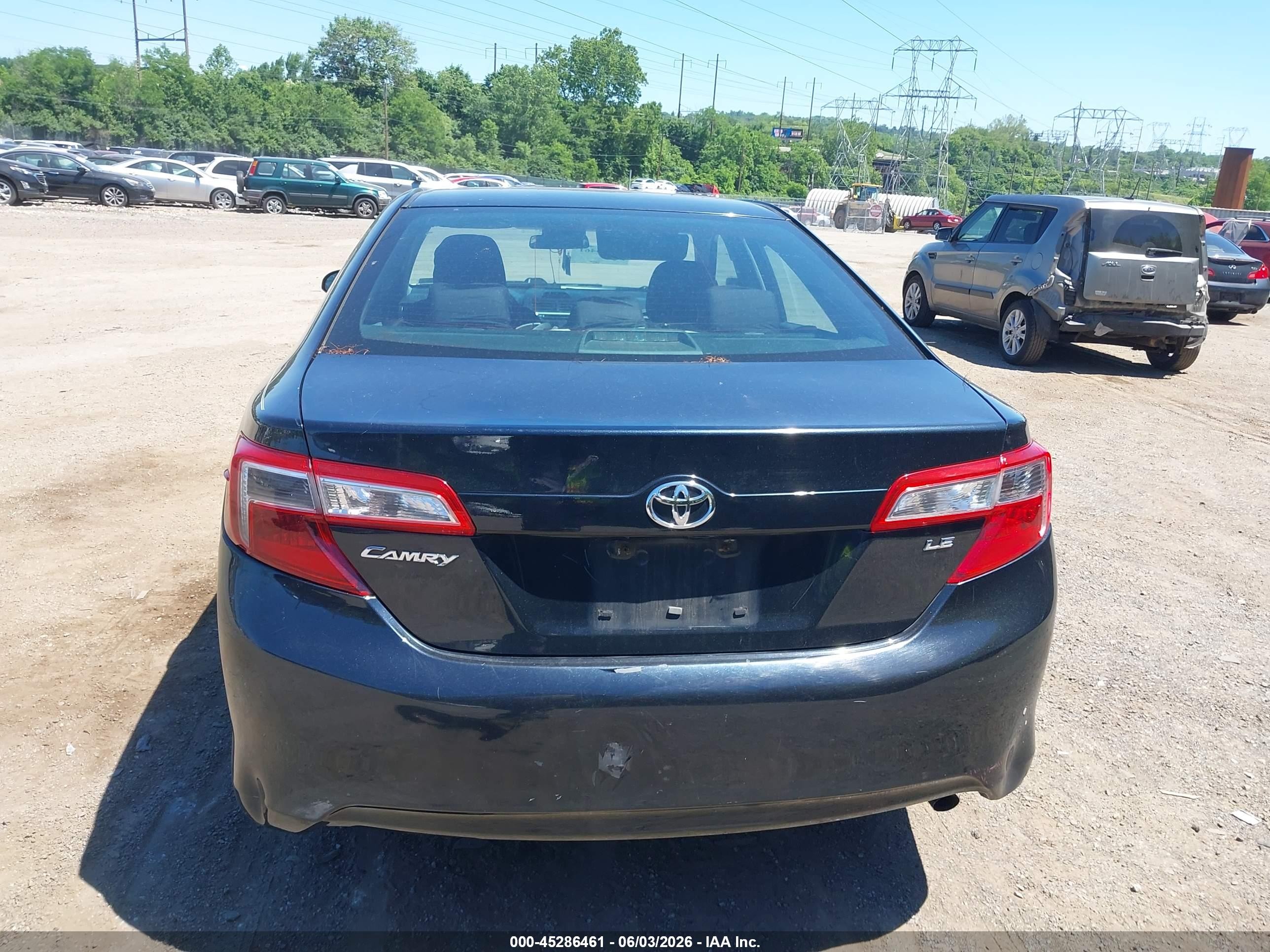 2014 Toyota Camry Le Blue vin: 4T1BF1FK3EU314906