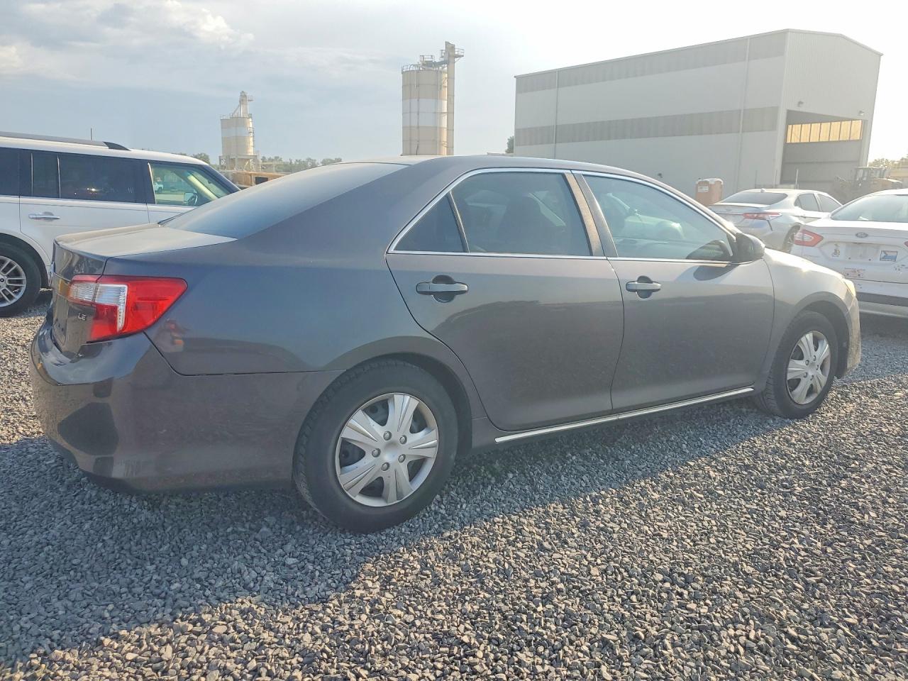 2014 Toyota Camry Le Gray vin: 4T1BF1FK3EU321726