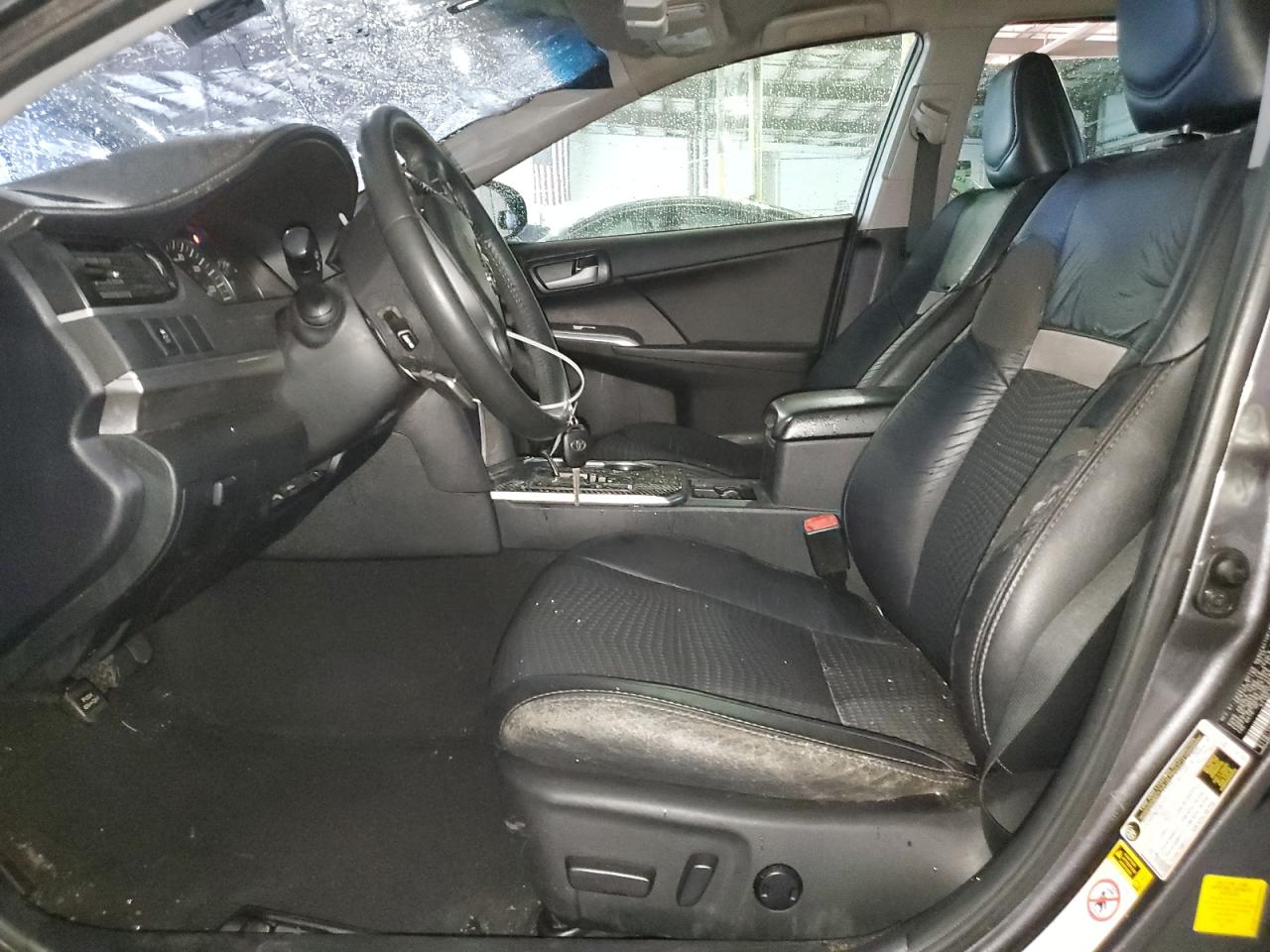 2014 Toyota Camry Se Серый vin: 4T1BF1FK3EU323654 Damage: Left Front Seat, Torn, 5 To 6 Inches