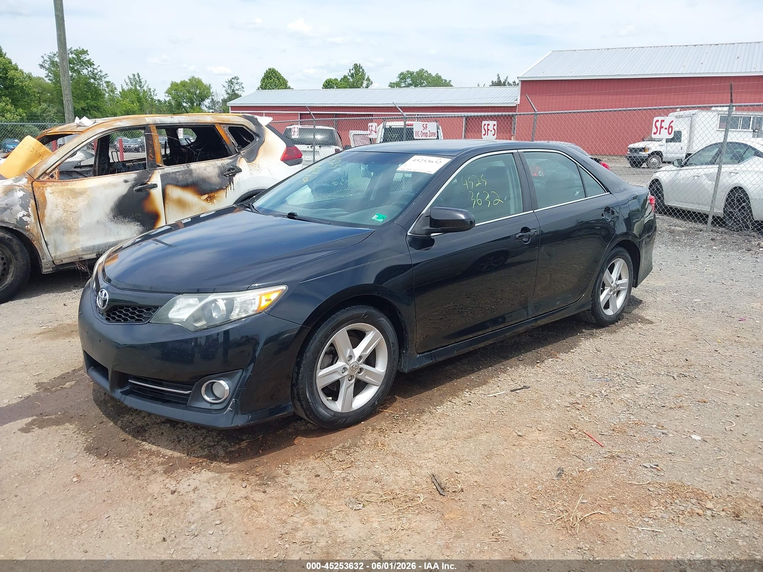 2014 Toyota Camry Se Black vin: 4T1BF1FK3EU334444