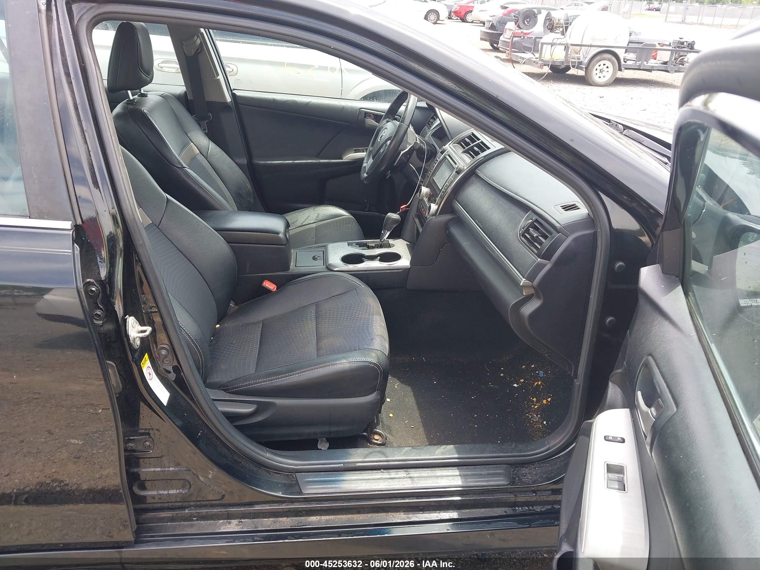 2014 Toyota Camry Se Black vin: 4T1BF1FK3EU334444