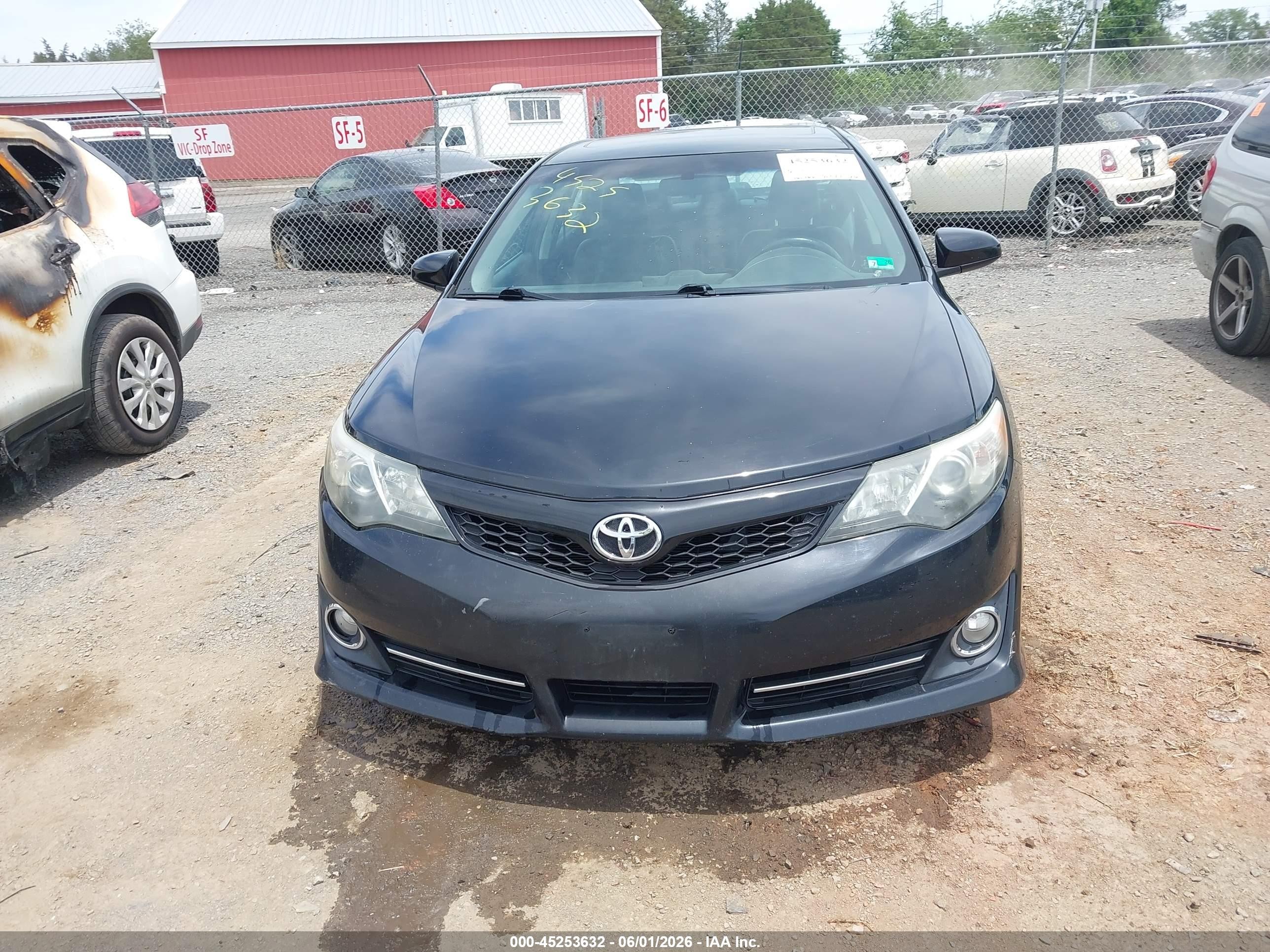 2014 Toyota Camry Se Black vin: 4T1BF1FK3EU334444