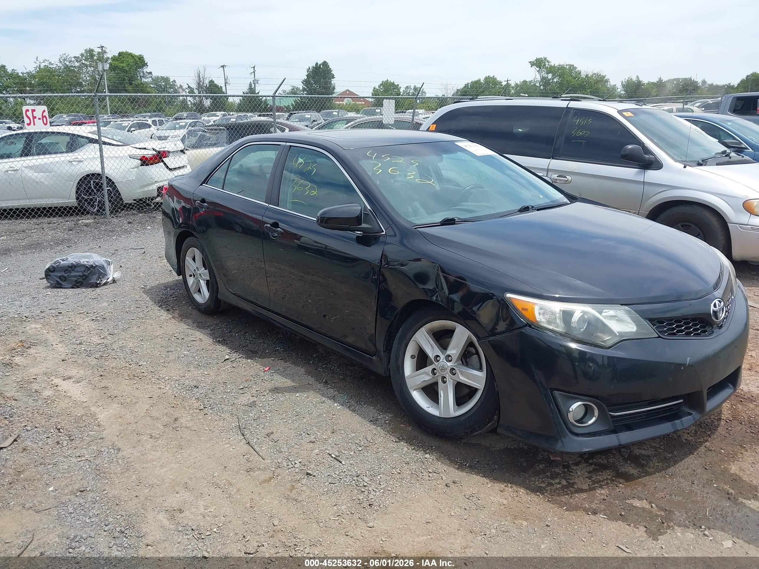 2014 Toyota Camry Se Black vin: 4T1BF1FK3EU334444
