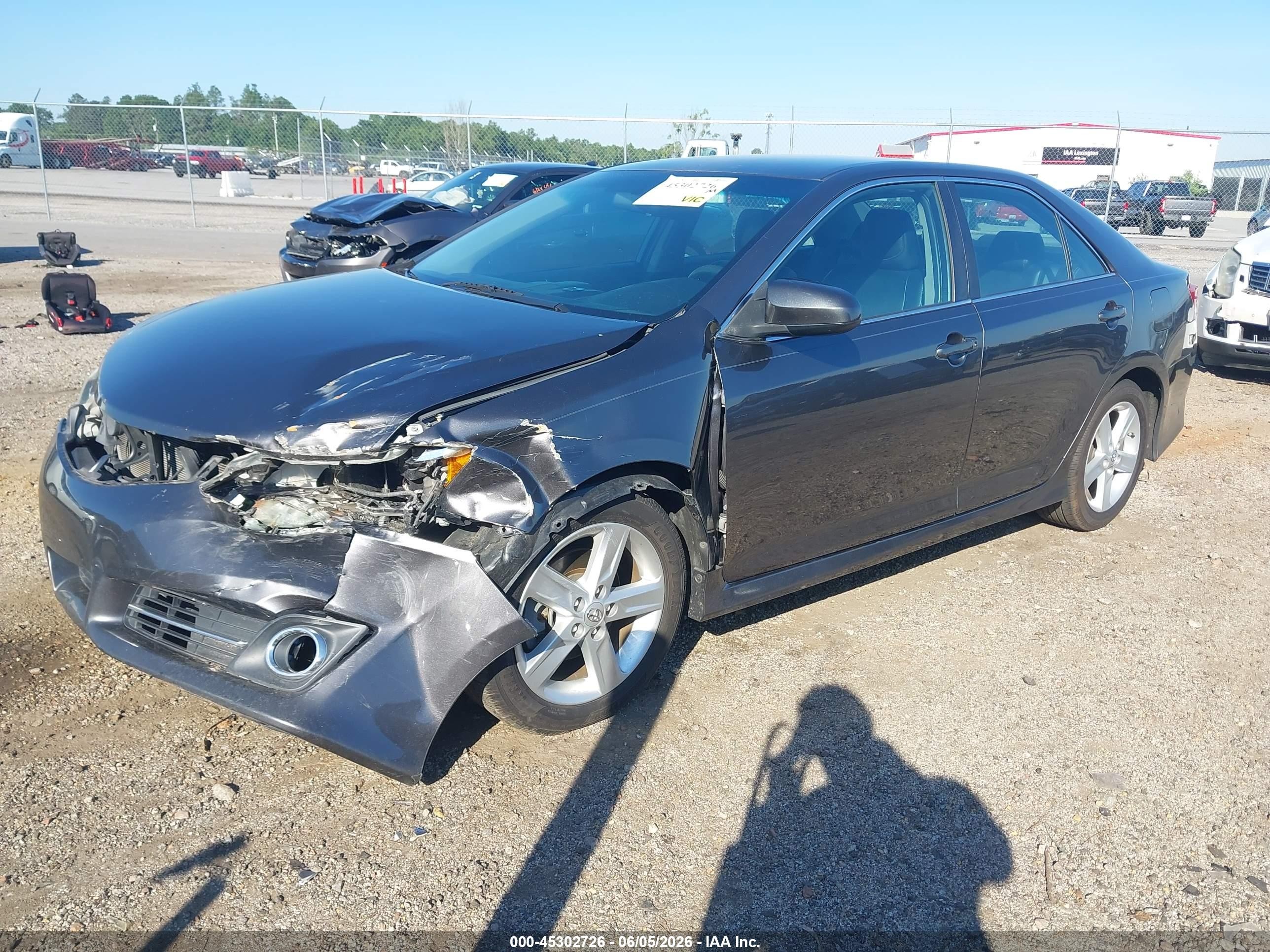 2014 Toyota Camry L/se/le/xle Gray vin: 4T1BF1FK3EU339479