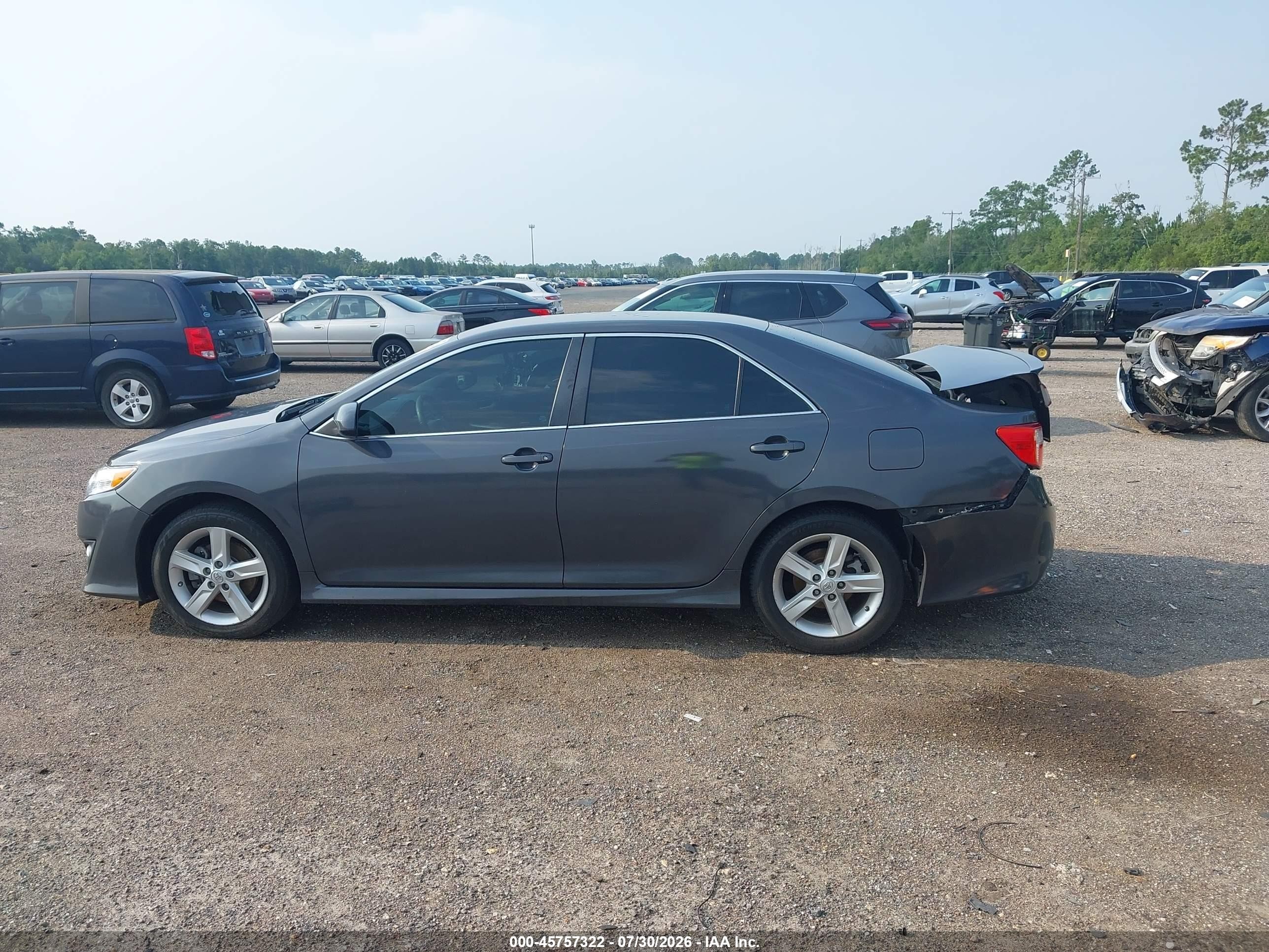 2014 Toyota Camry Se Серый vin: 4T1BF1FK3EU343466