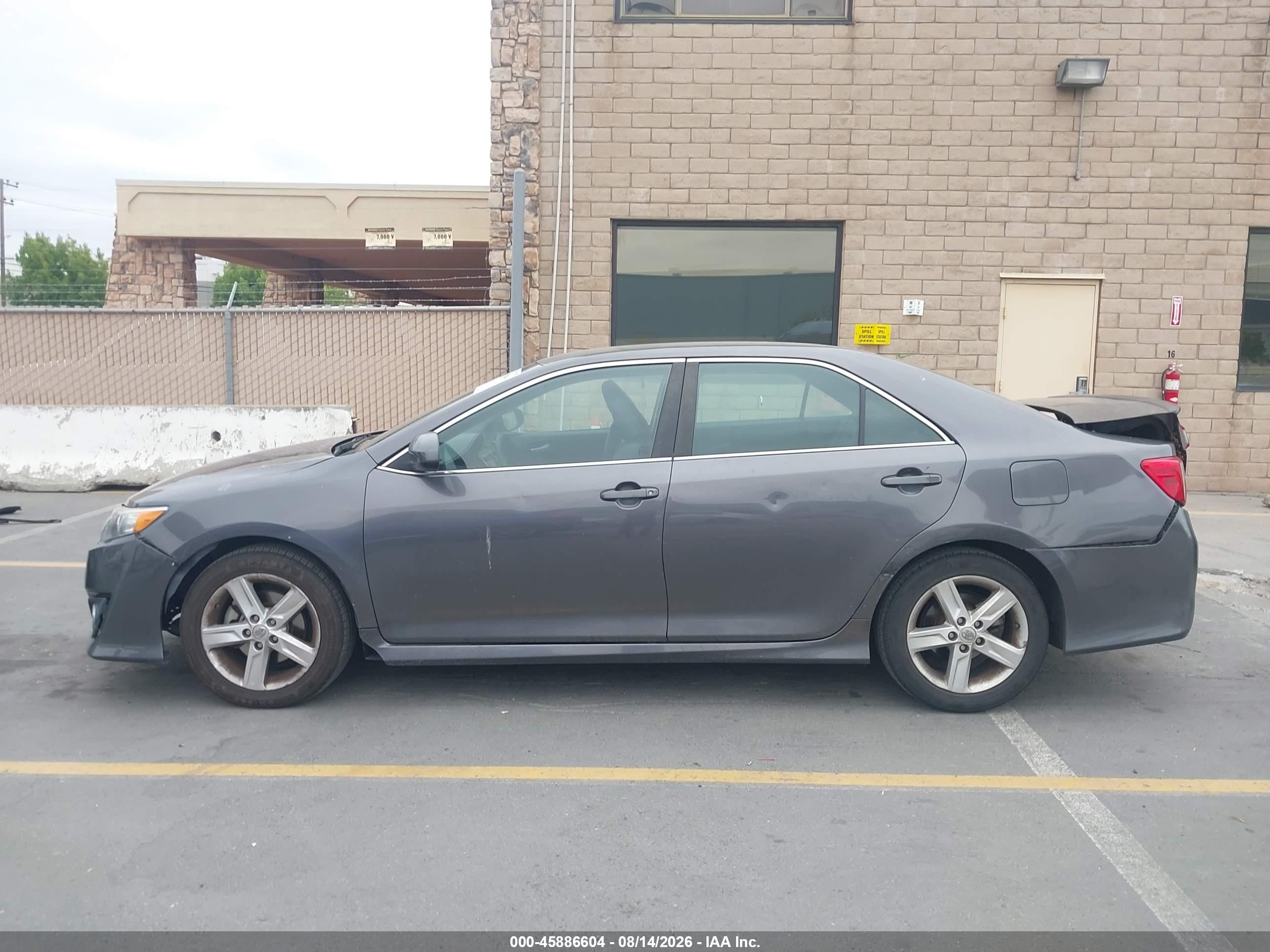 2014 Toyota Camry Se Gray vin: 4T1BF1FK3EU366360