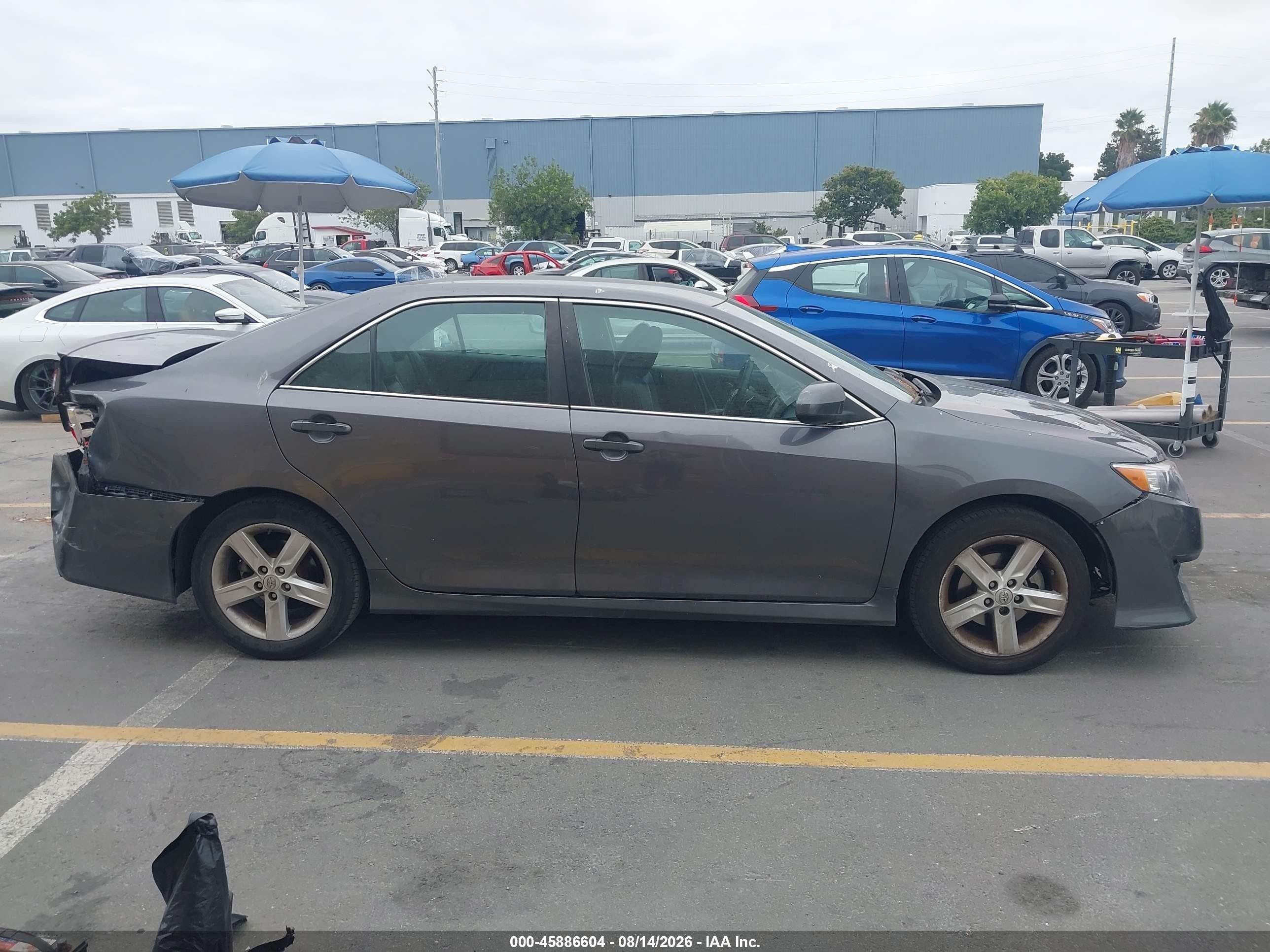 2014 Toyota Camry Se Gray vin: 4T1BF1FK3EU366360